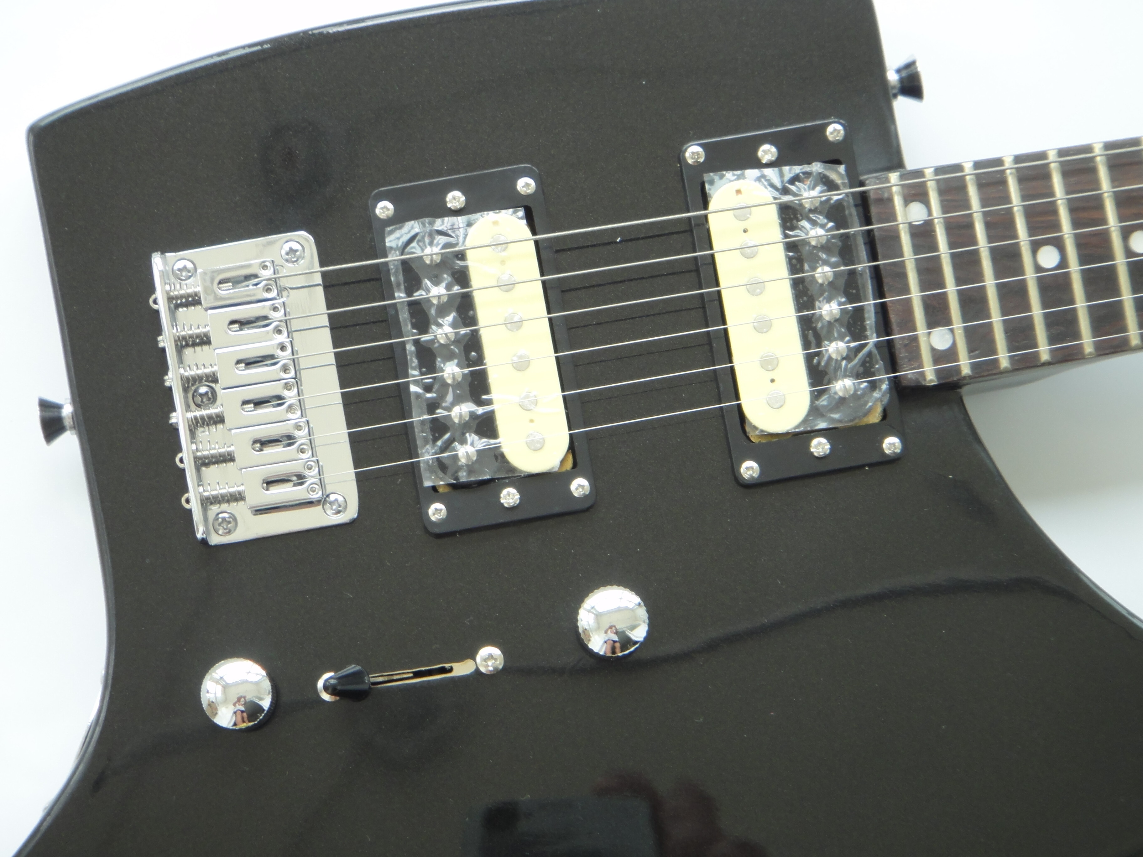 Guitarra eléctrica Afanti Axe Shape Set en cuerpo de tilo