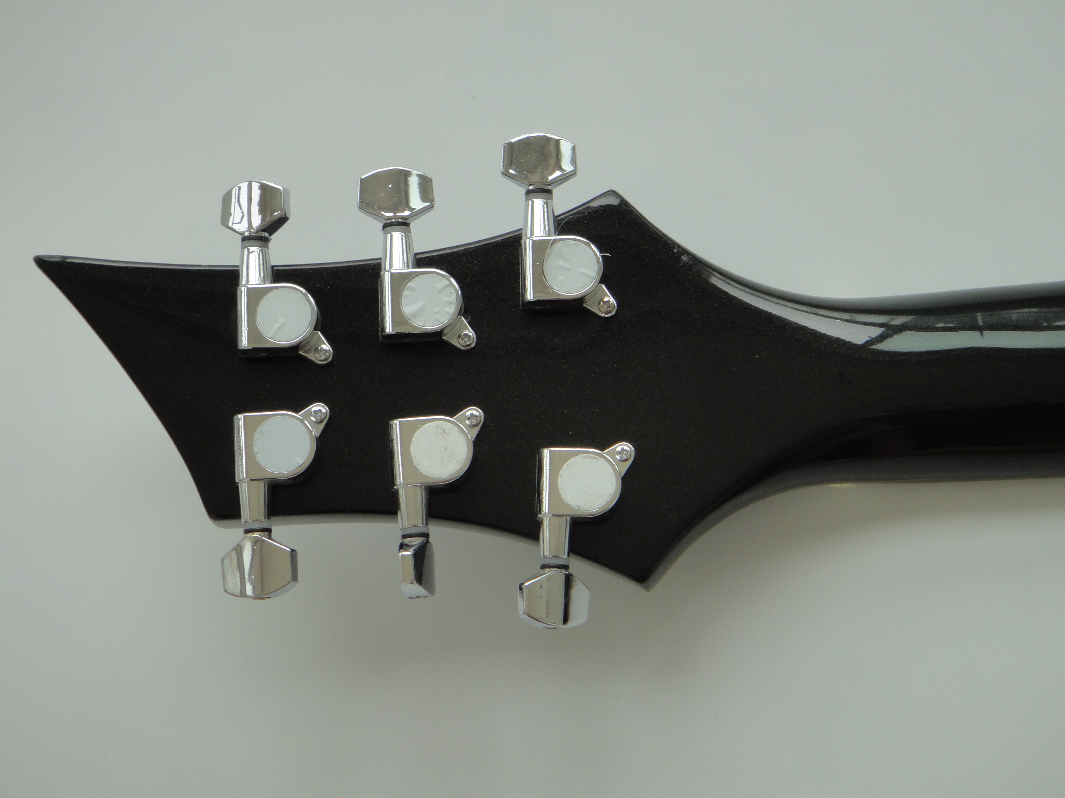 Guitarra eléctrica Afanti Axe Shape Set en cuerpo de tilo