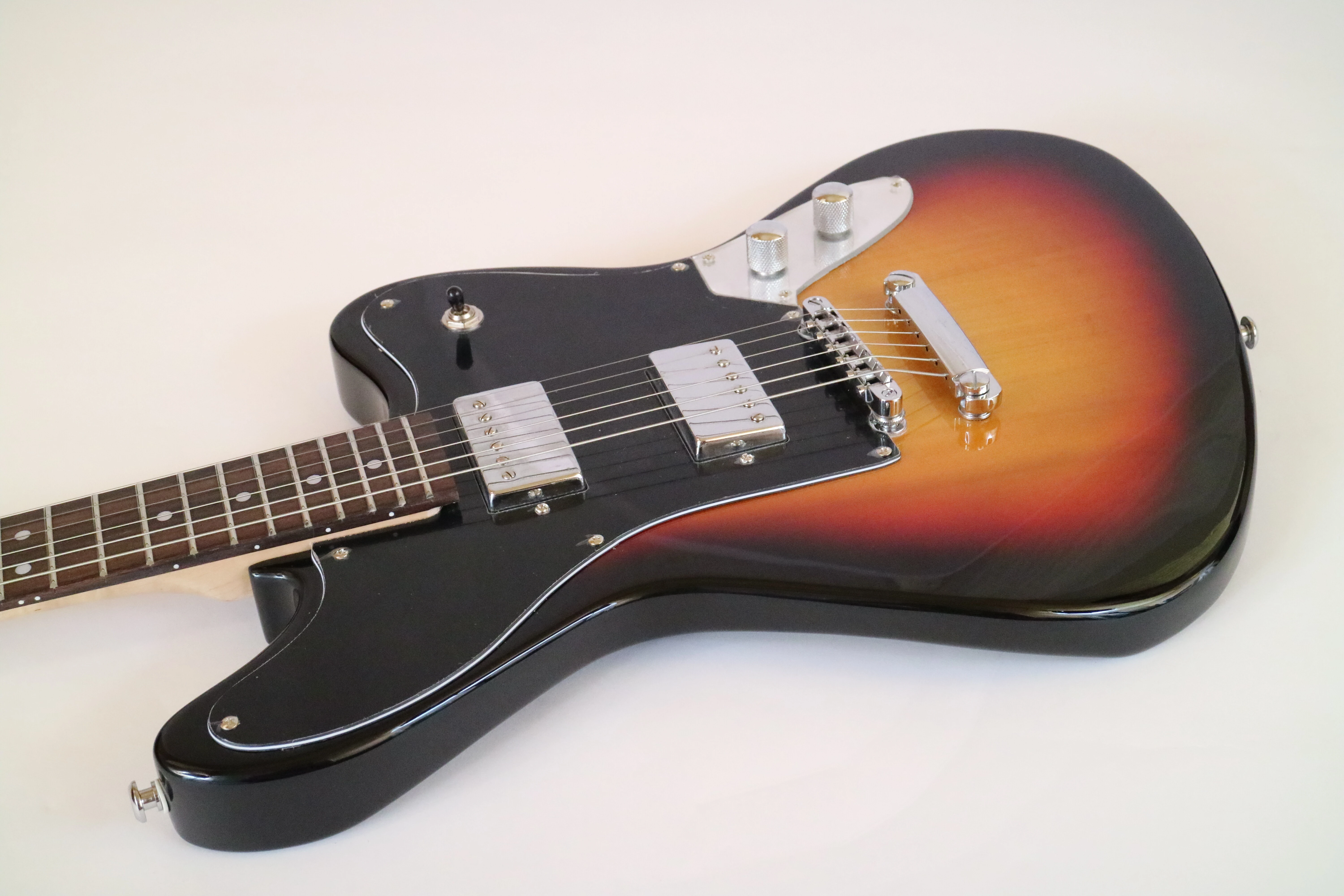Guitarra Eléctrica Afanti Customized Hh Pickup Maple Neck 6 String Sunburst
