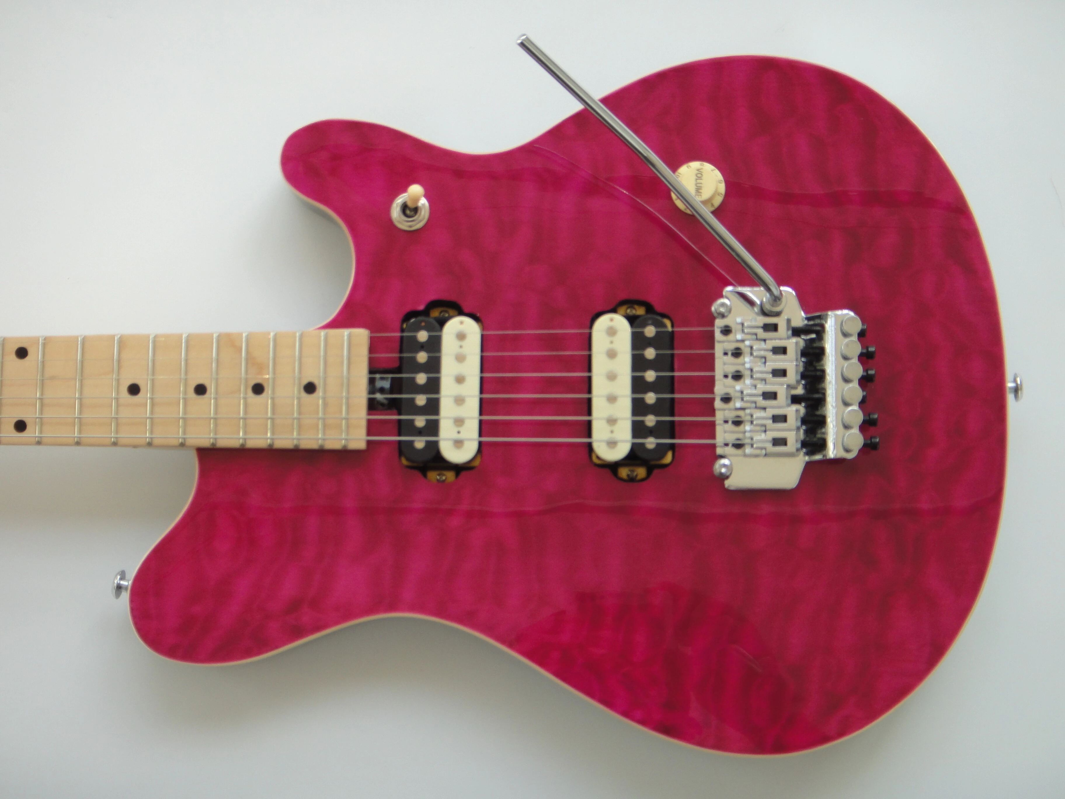 Guitarra eléctrica Afanti con cuerpo de tilo y chapa de arce acolchado