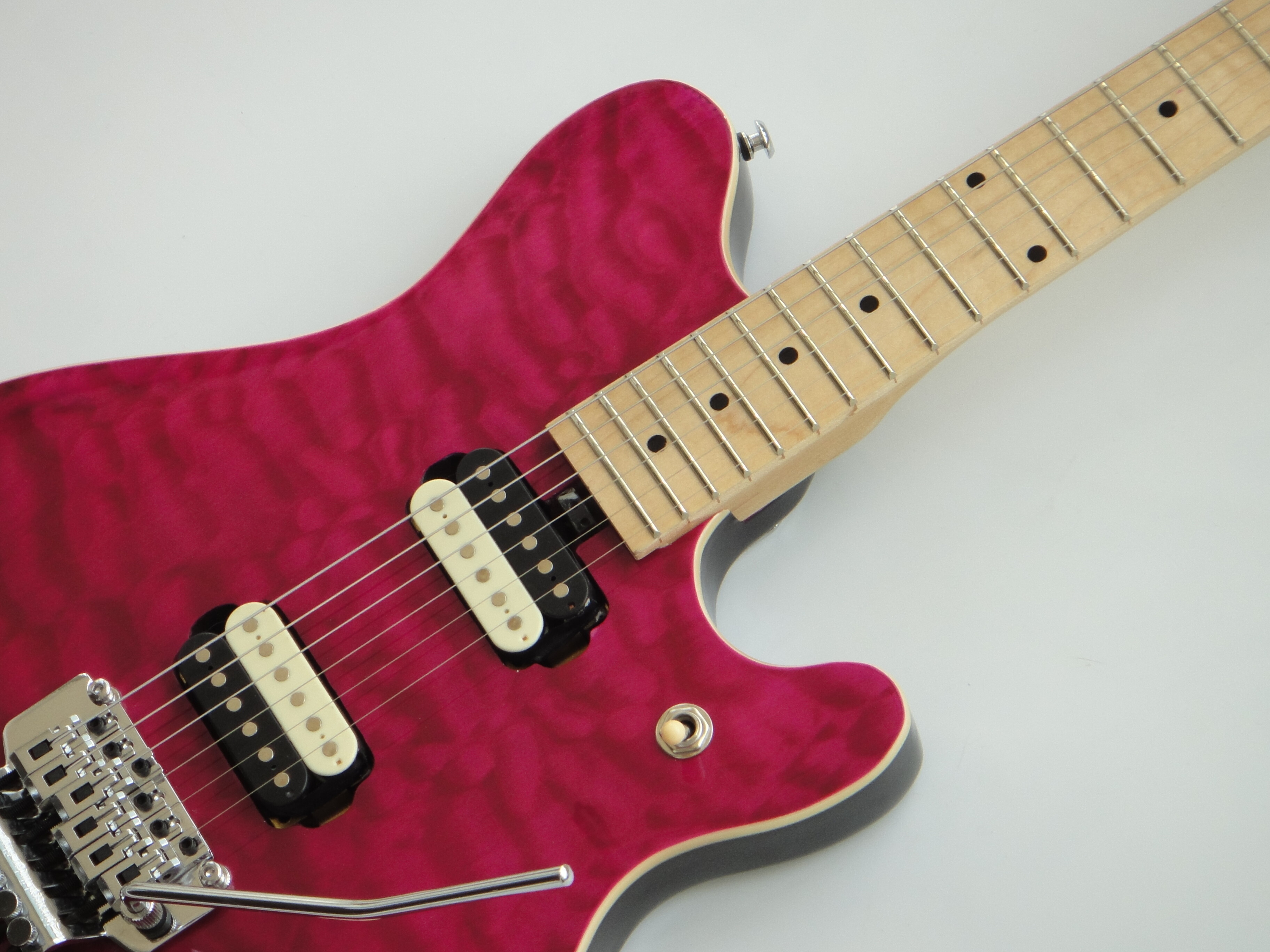 Guitarra eléctrica Afanti con cuerpo de tilo y chapa de arce acolchado