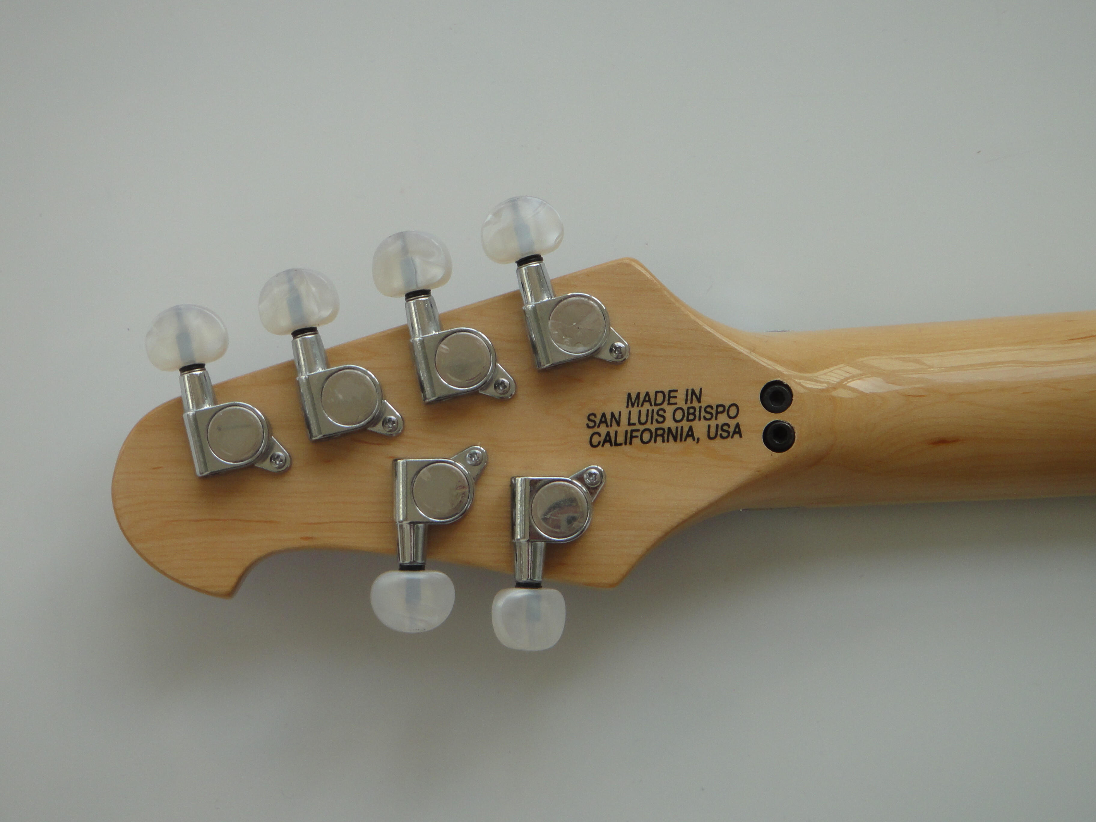 Guitarra eléctrica Afanti con cuerpo de tilo y chapa de arce acolchado