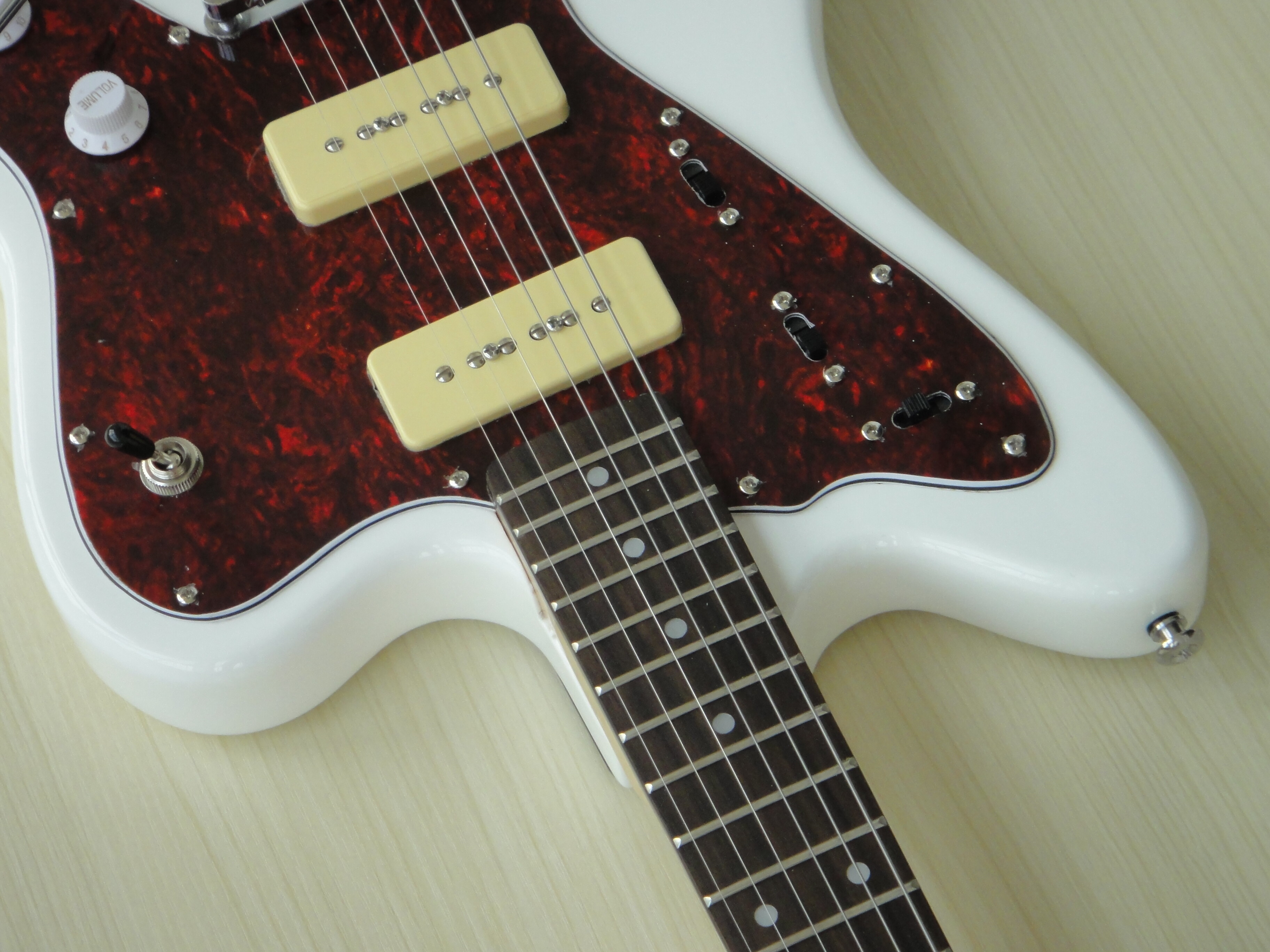 Guitarra Eléctrica Afanti Customized Birds Eye Maple Neck P90 Pickup Right Handed