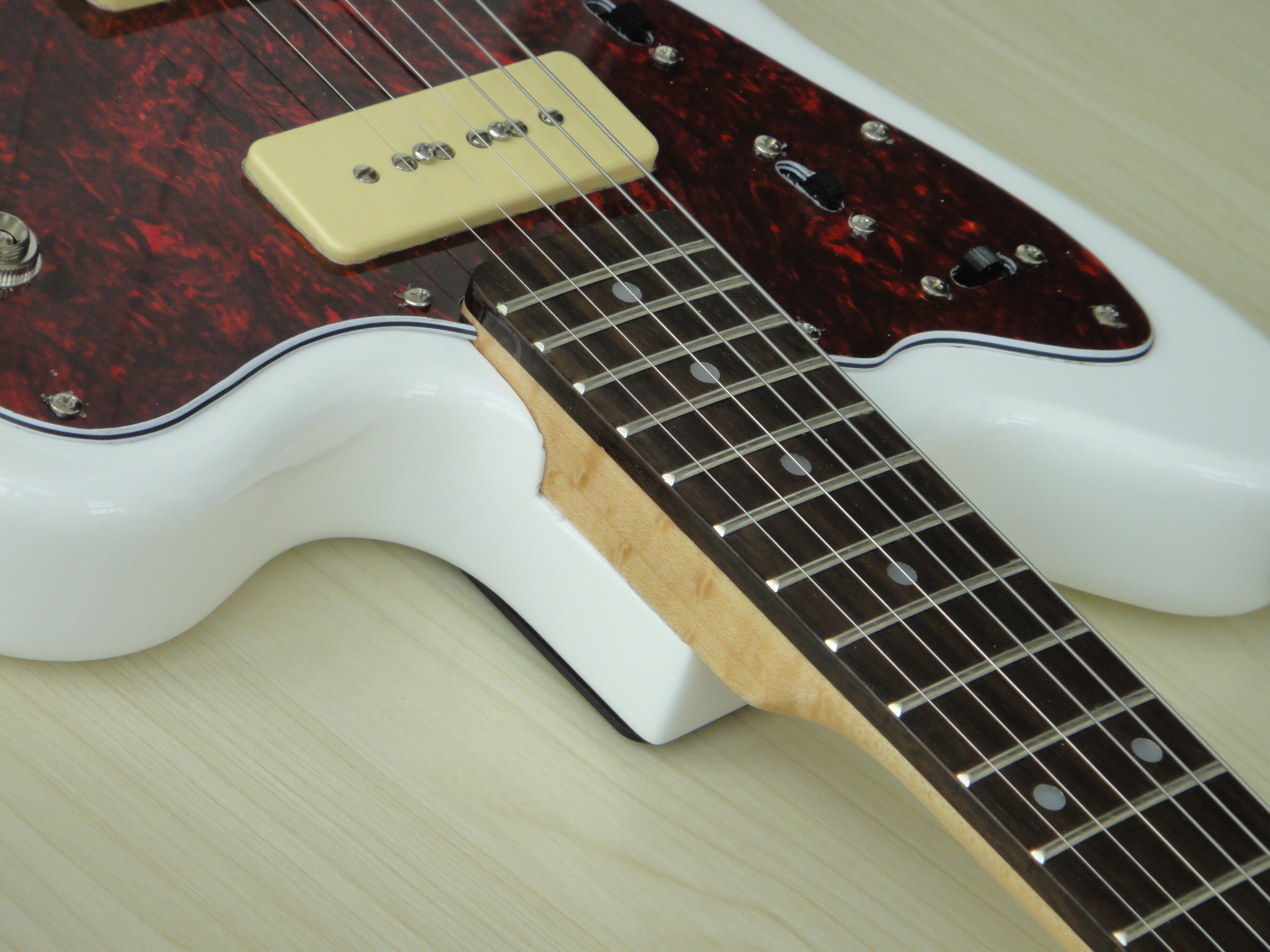 Guitarra Eléctrica Afanti Customized Birds Eye Maple Neck P90 Pickup Right Handed