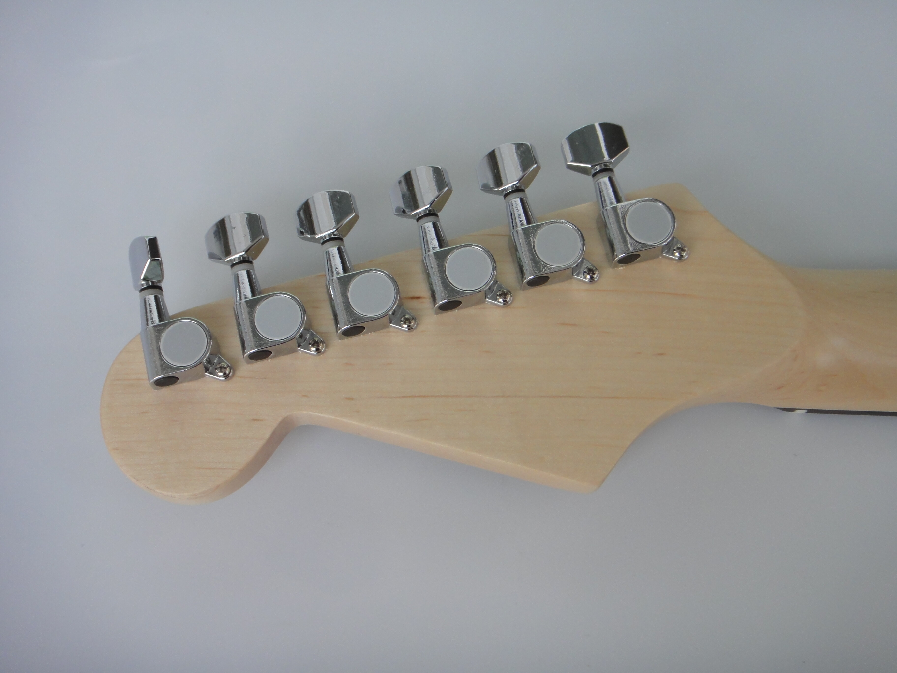 Guitarra Eléctrica Afanti Customized Basewood Body Sunburst