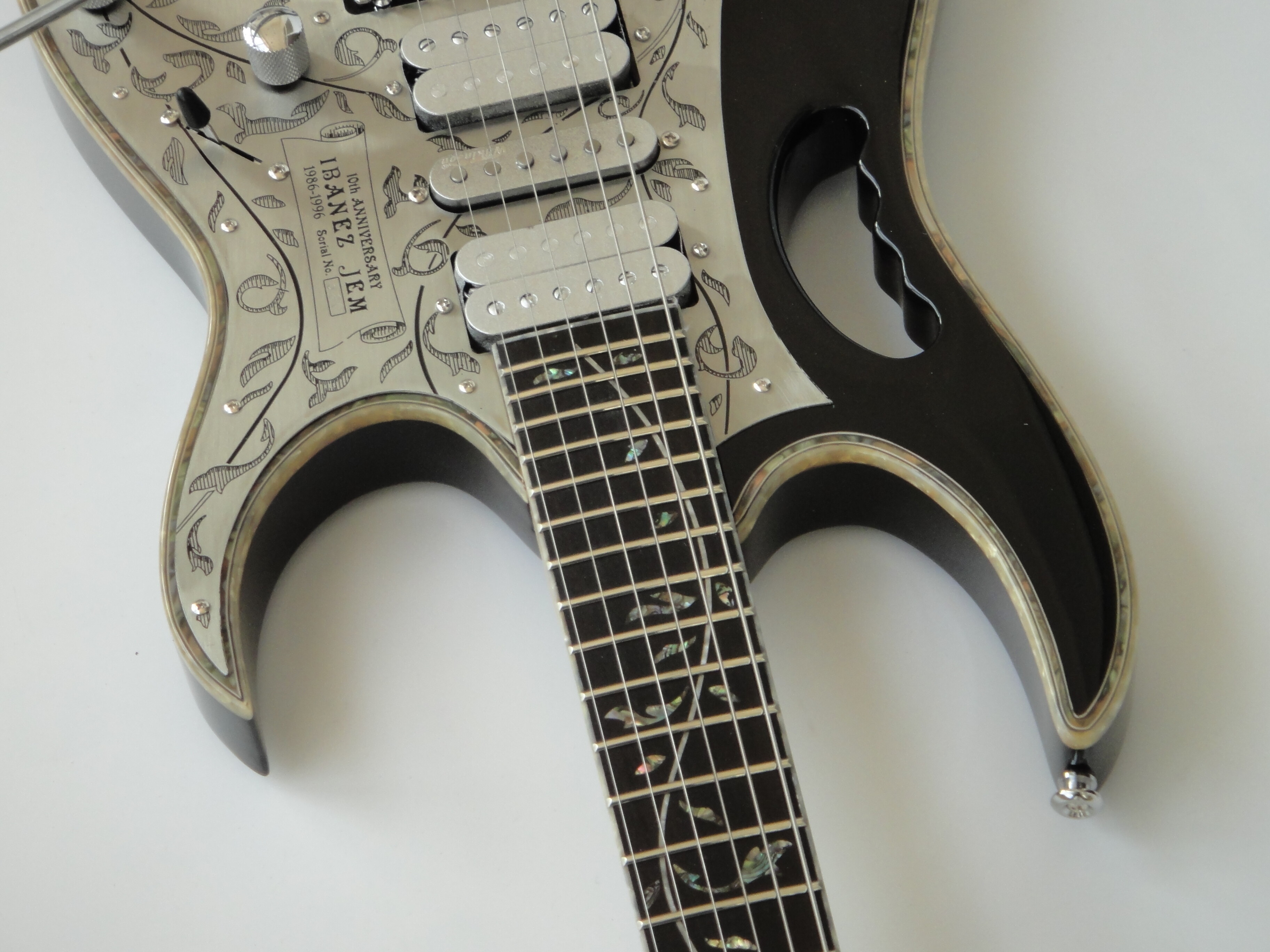 Guitarra eléctrica Afanti personalizada con cuerpo de tilo