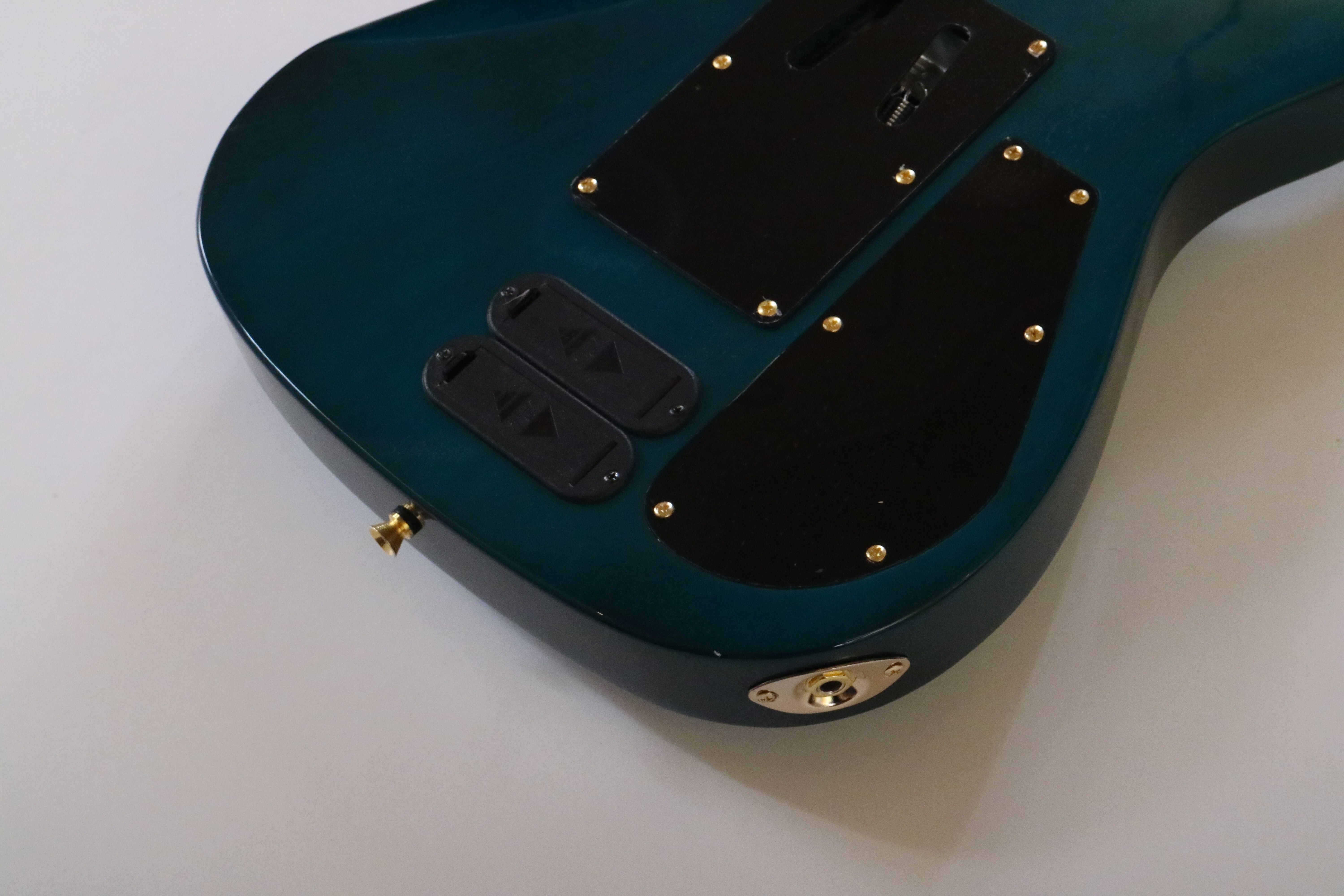 Guitarra Eléctrica Afanti Bolt On 24 Trastes Cuerpo Tilo