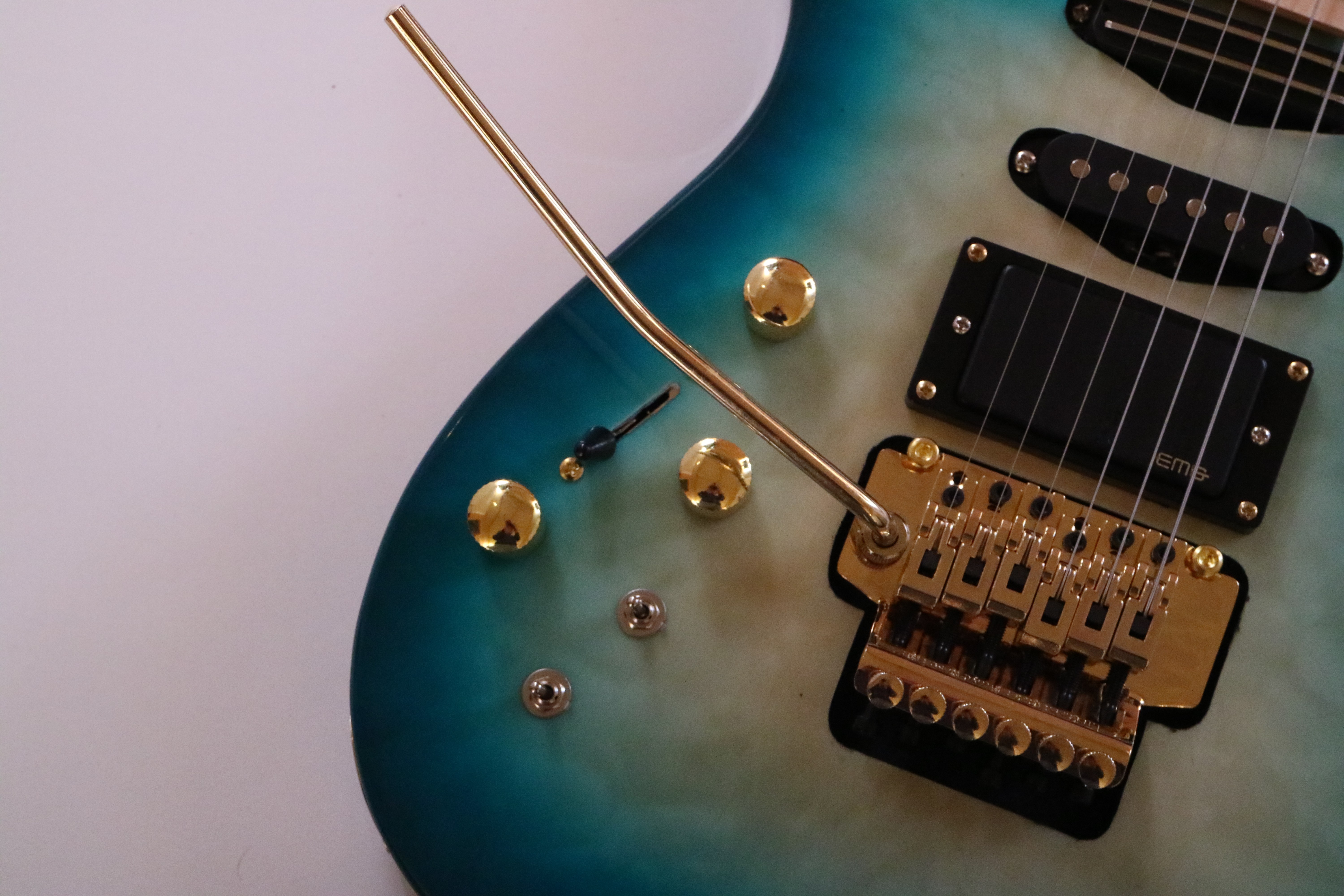 Guitarra Eléctrica Afanti Bolt On 24 Trastes Cuerpo Tilo