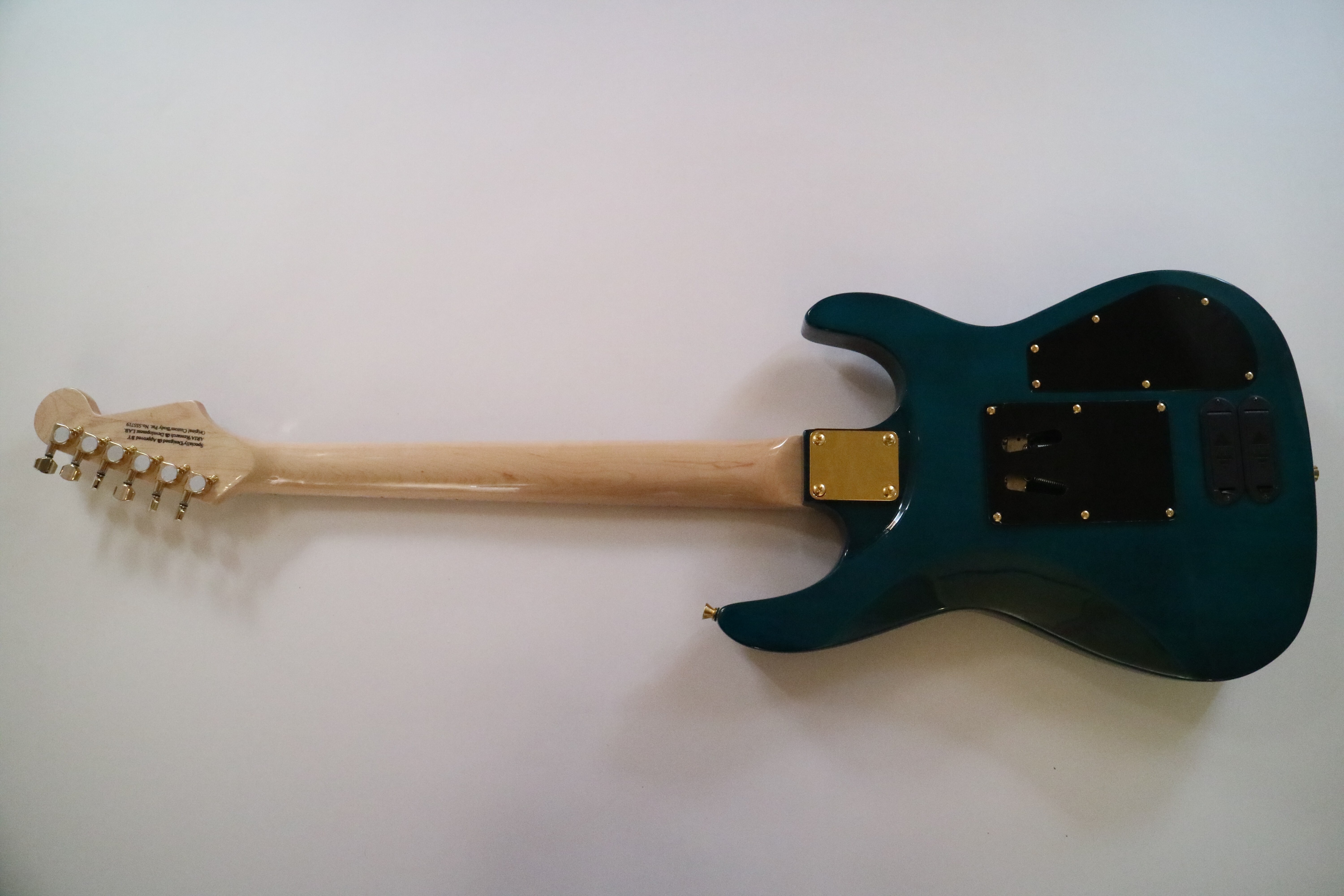 Guitarra Eléctrica Afanti Bolt On 24 Trastes Cuerpo Tilo