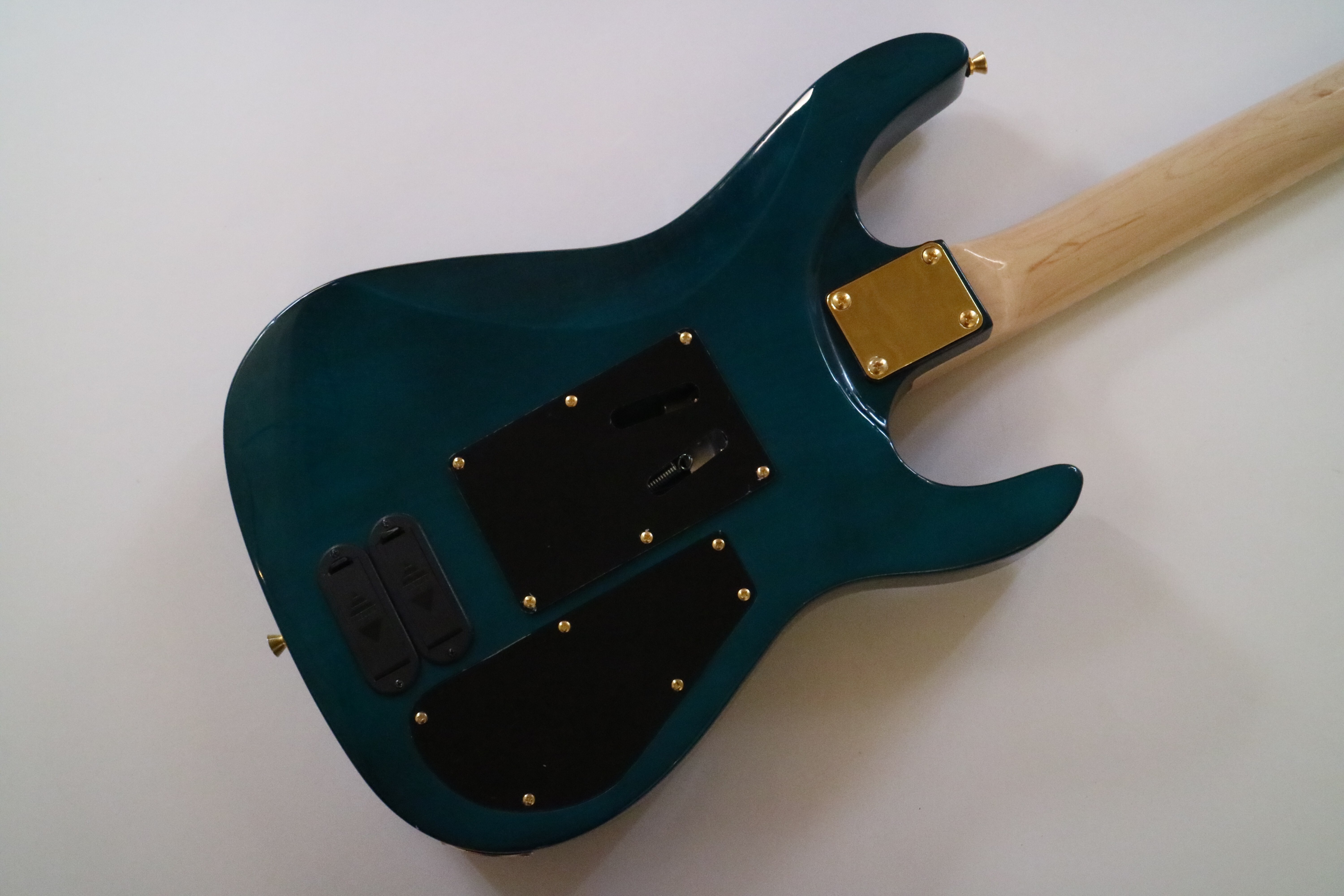 Guitarra Eléctrica Afanti Bolt On 24 Trastes Cuerpo Tilo