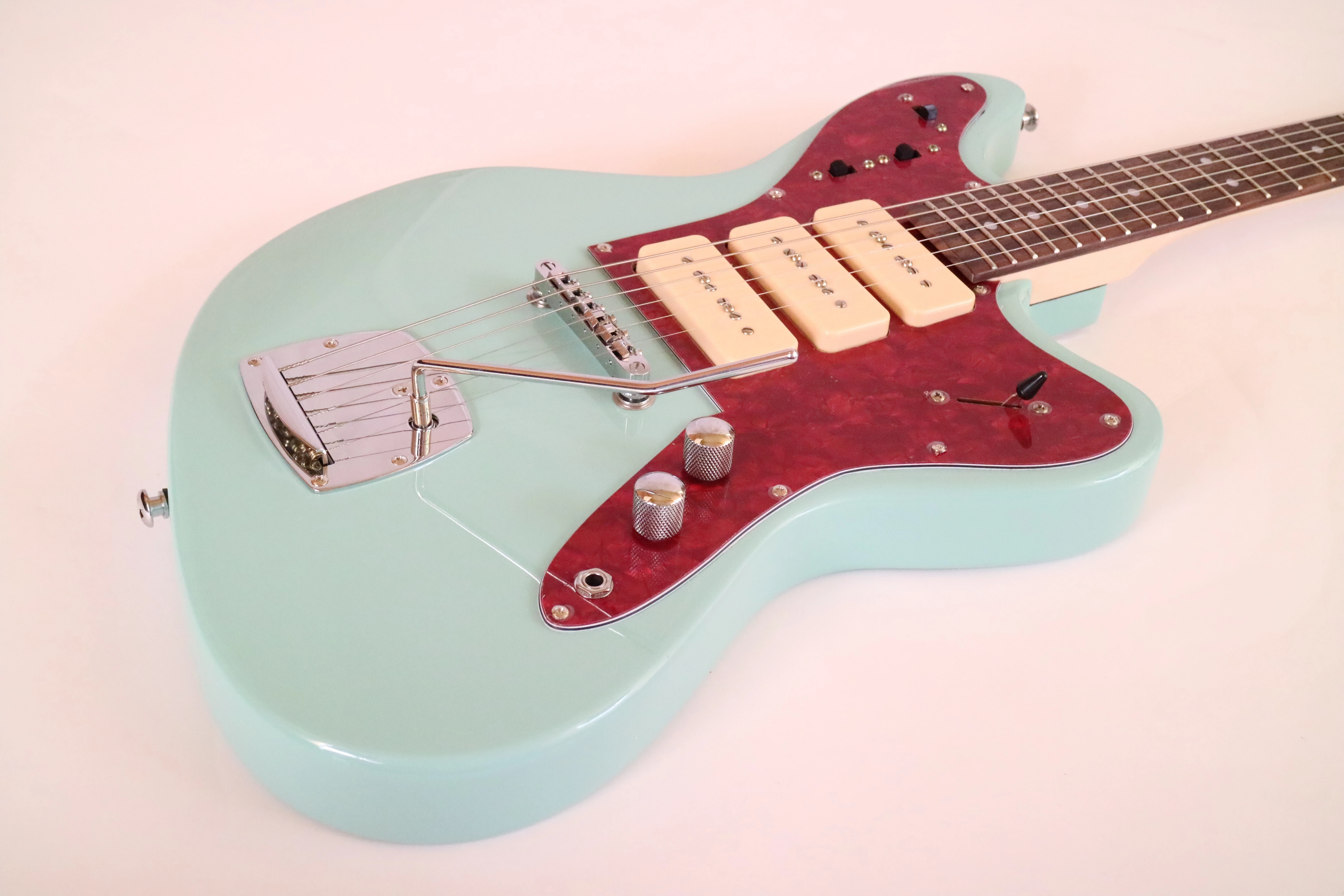 Guitarra Eléctrica Afanti Customized Basswood Body Maple Neck 6 String