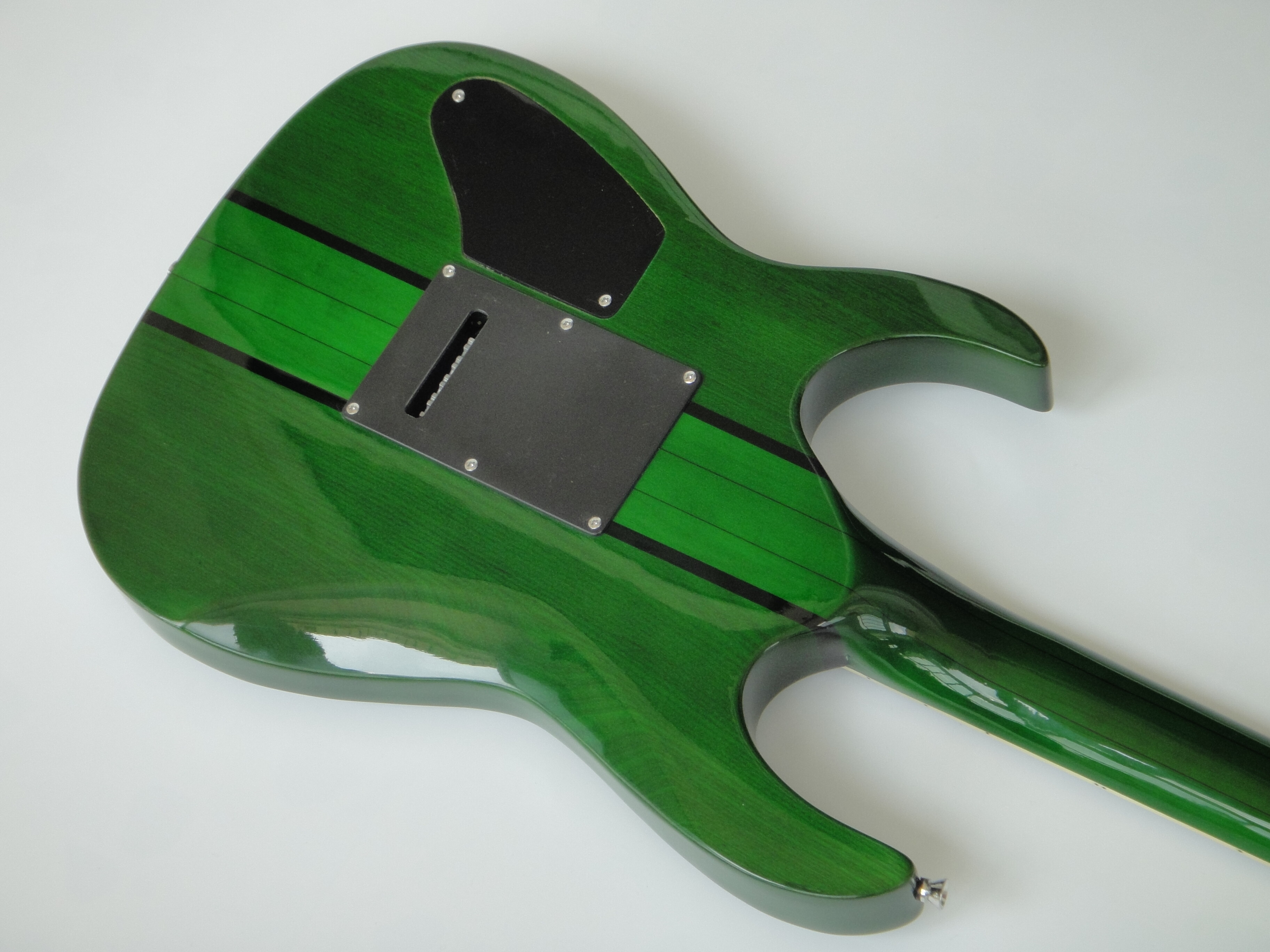 Guitarra Eléctrica Afanti Customized Neck Through Basswood Body 6 String
