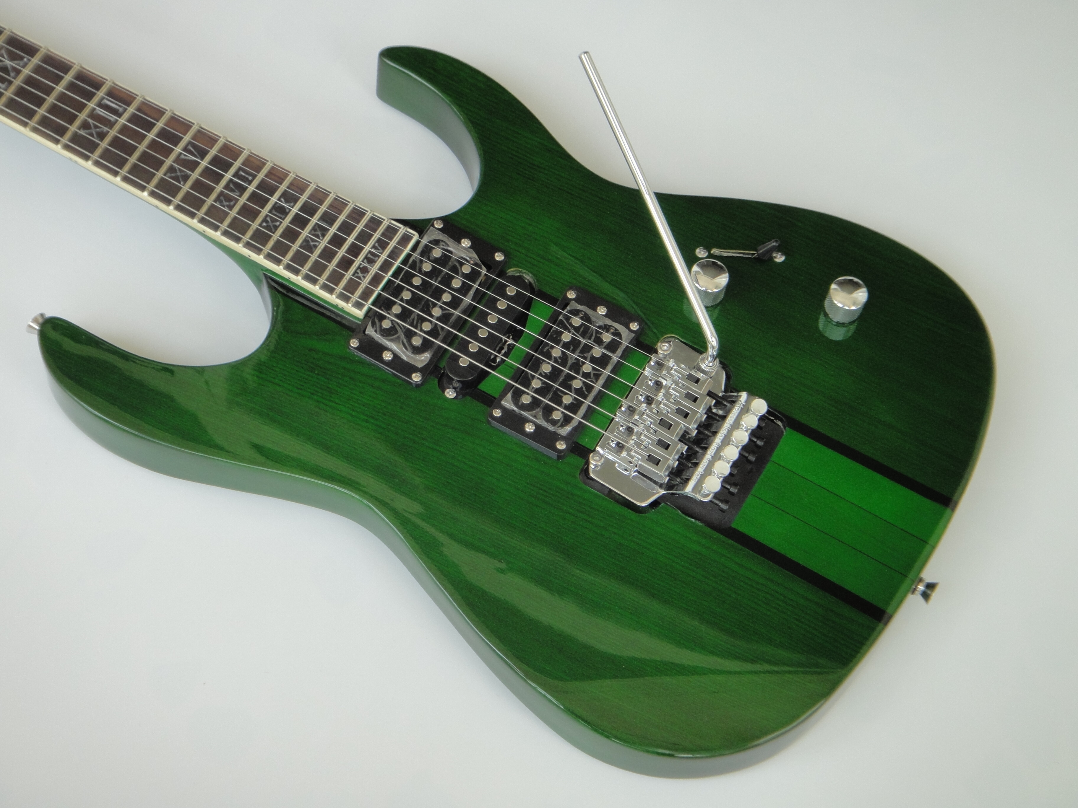Guitarra Eléctrica Afanti Customized Neck Through Basswood Body 6 String