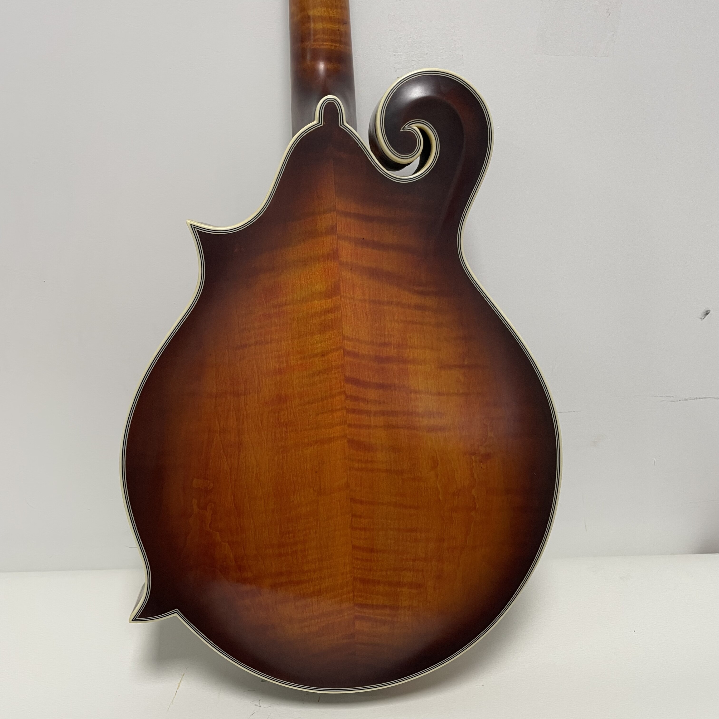 East Luthier Guitarra Mandolina estilo F Sunburst de madera maciza 3A hecha a mano