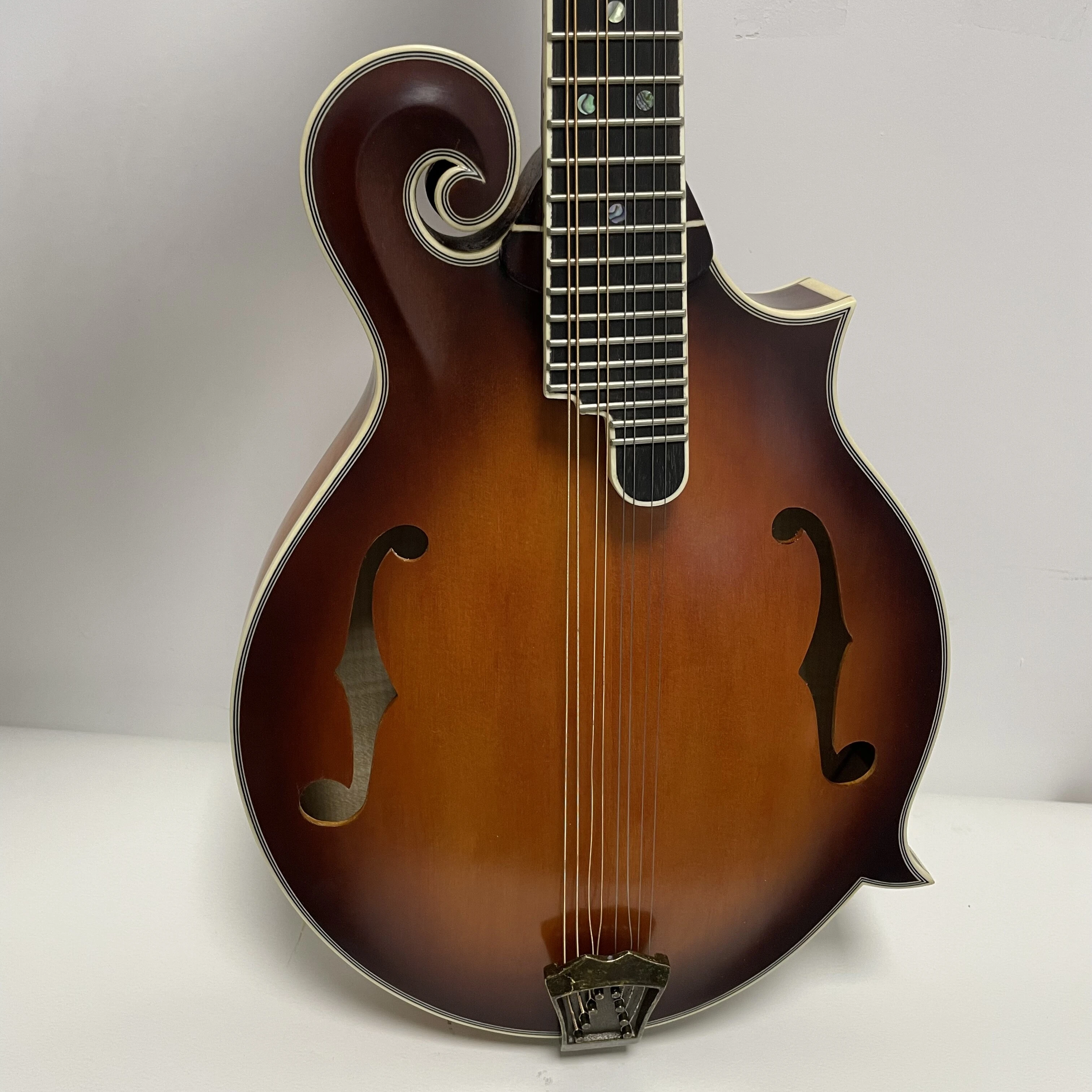 East Luthier Mandolina estilo F Sunburst de madera maciza 3A hecha a mano