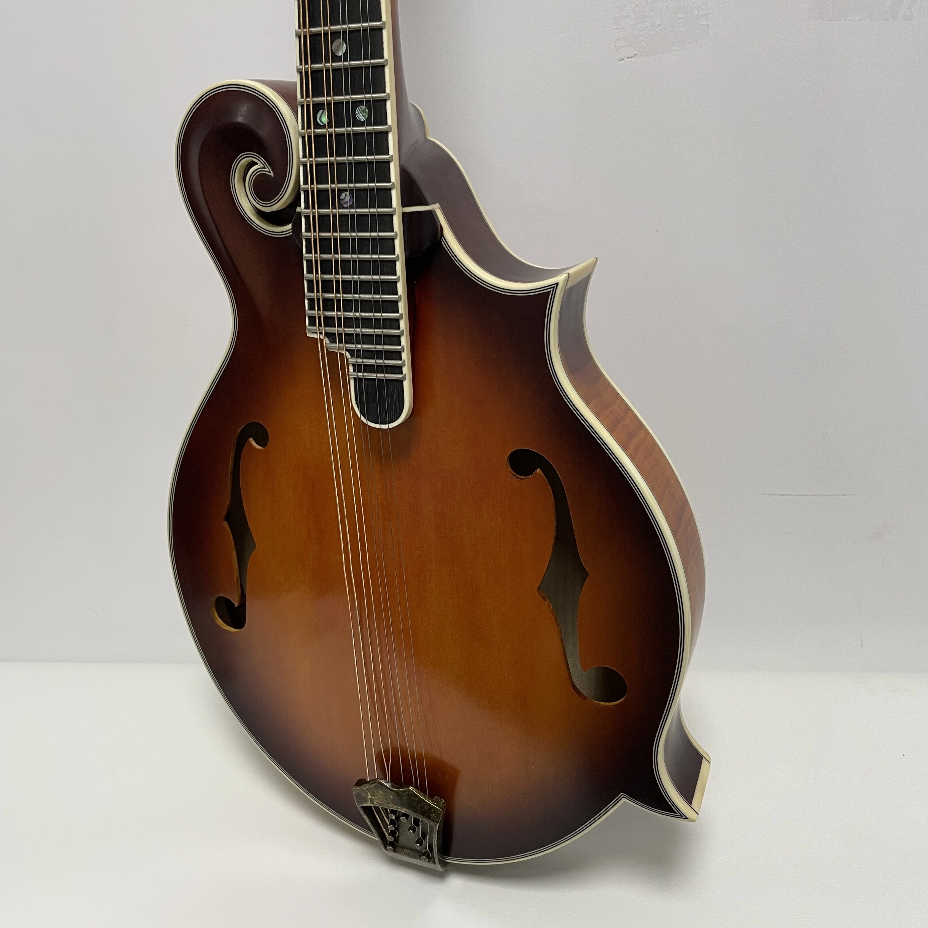 East Luthier Mandolina estilo F Sunburst de madera maciza 3A hecha a mano