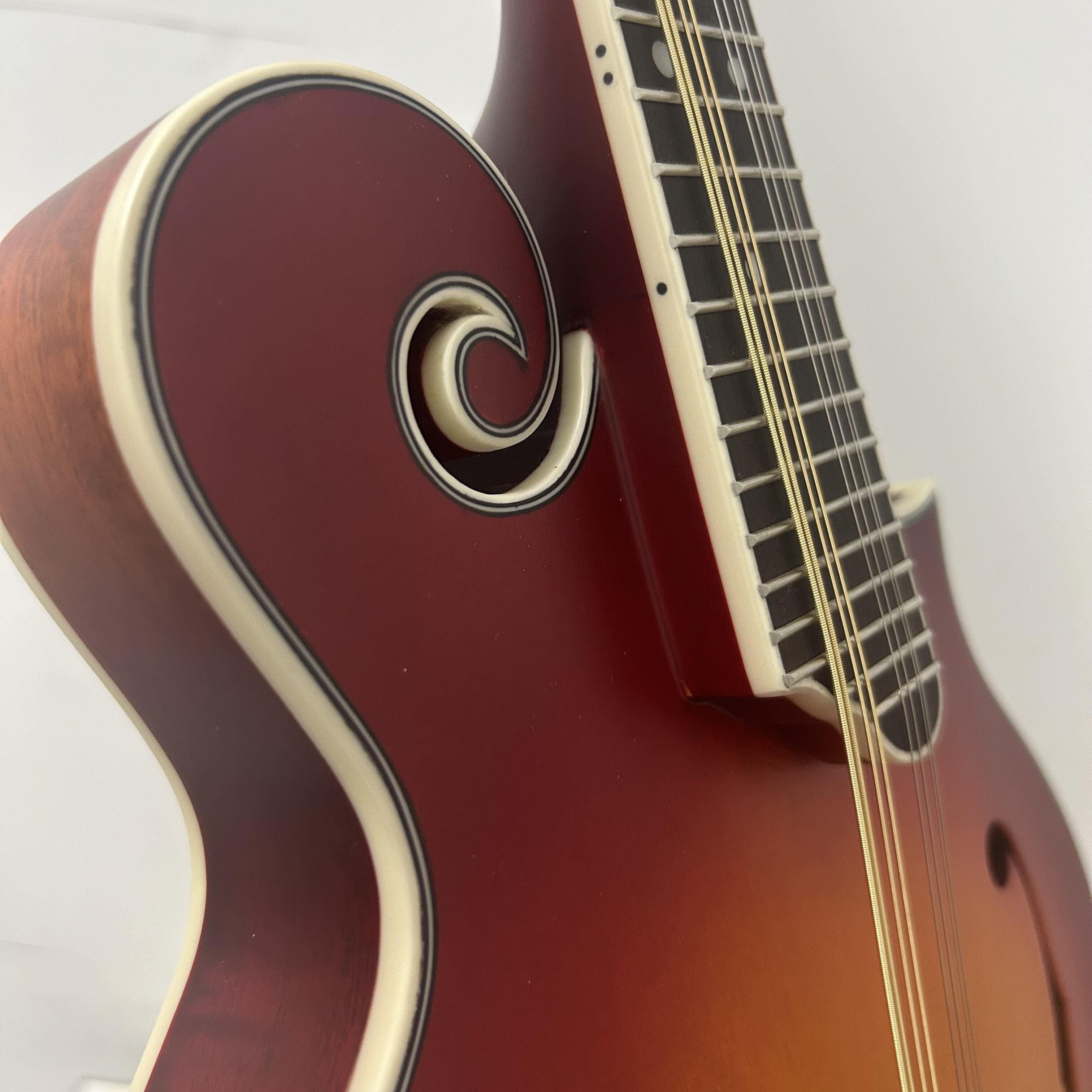 Mandolina F Profesional de Arce con Tapa de Picea Hecha a Mano