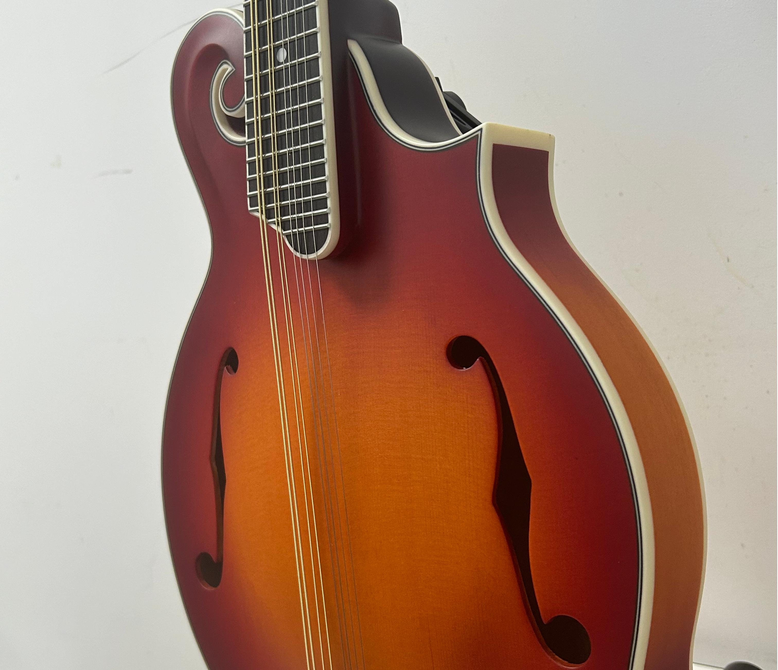 Mandolina Afanti Handed Made Solid Spruce Top Sunburst Maple F