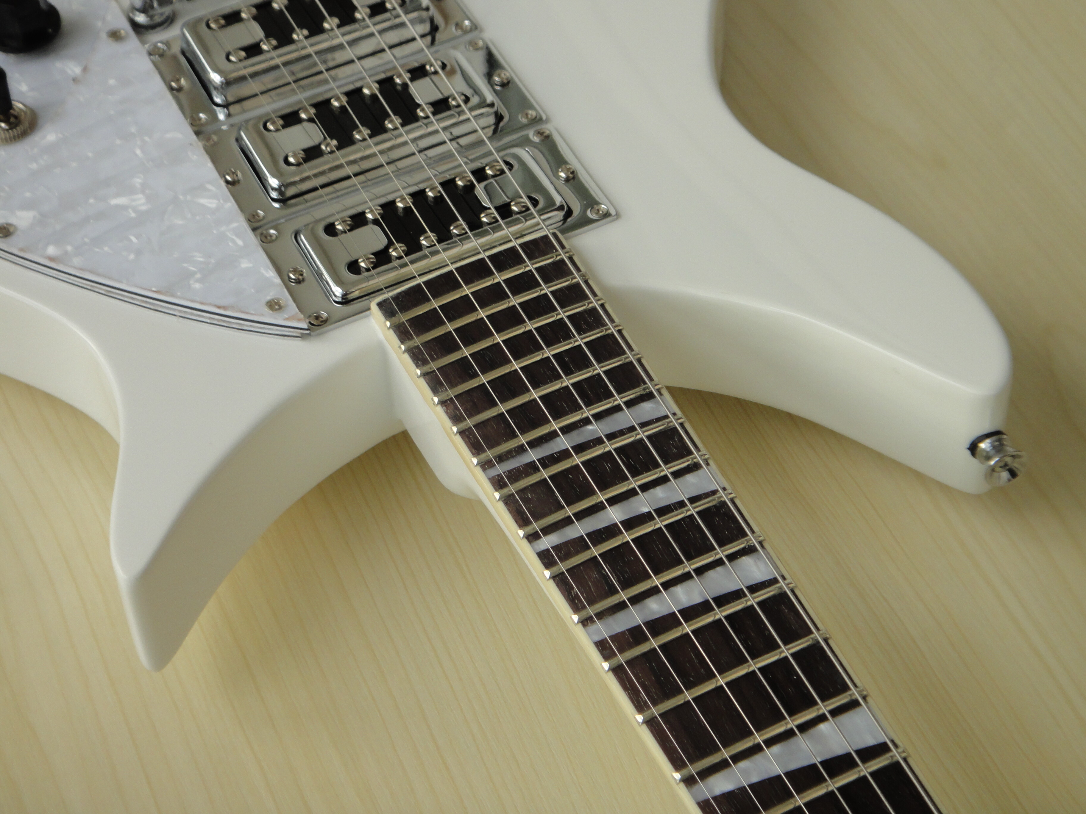 Guitarra Eléctrica Afanti Mahogany Neck Set In