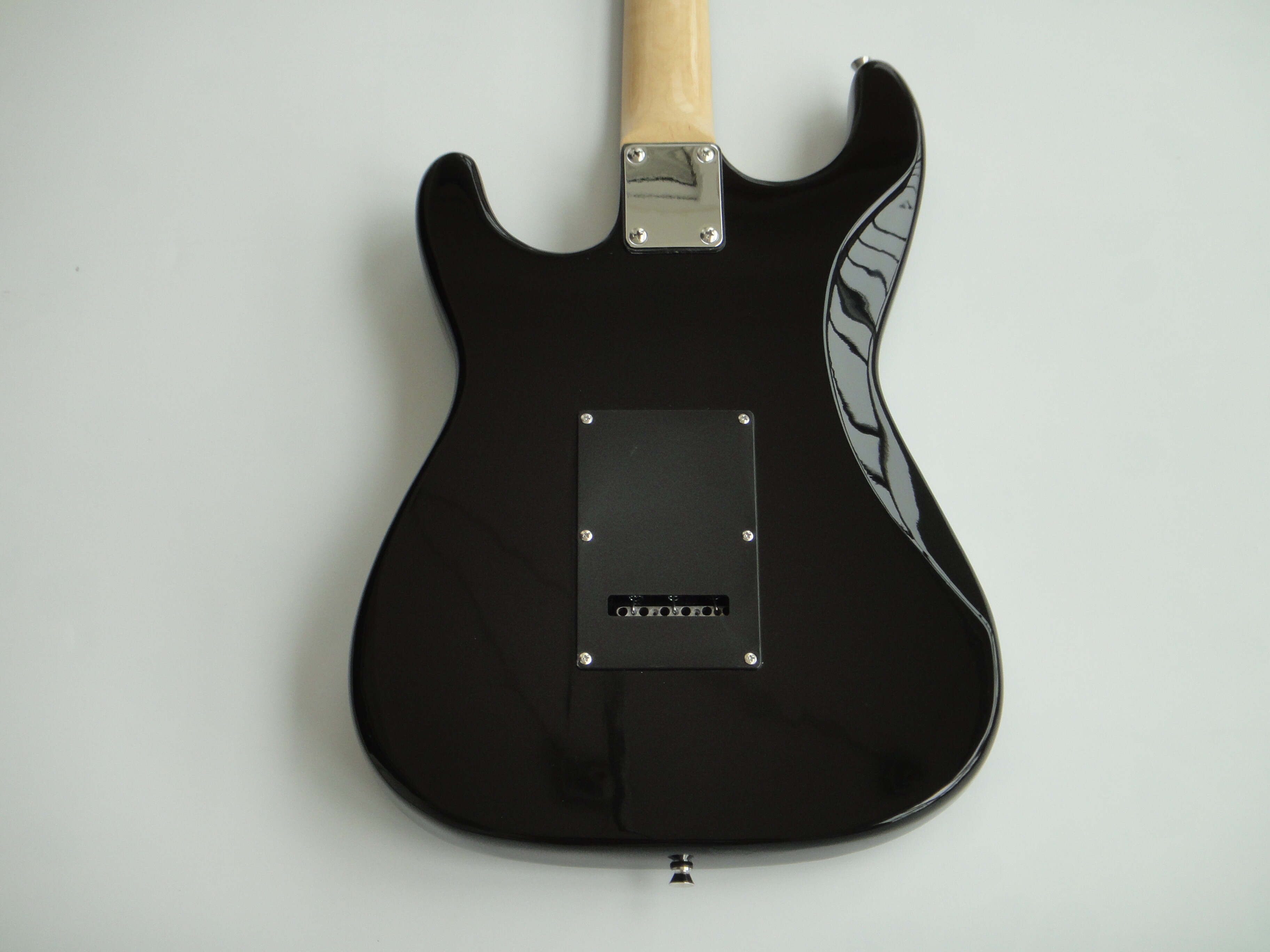 Guitarra Eléctrica Afanti Bolt On Maple Neck SSS Pickups