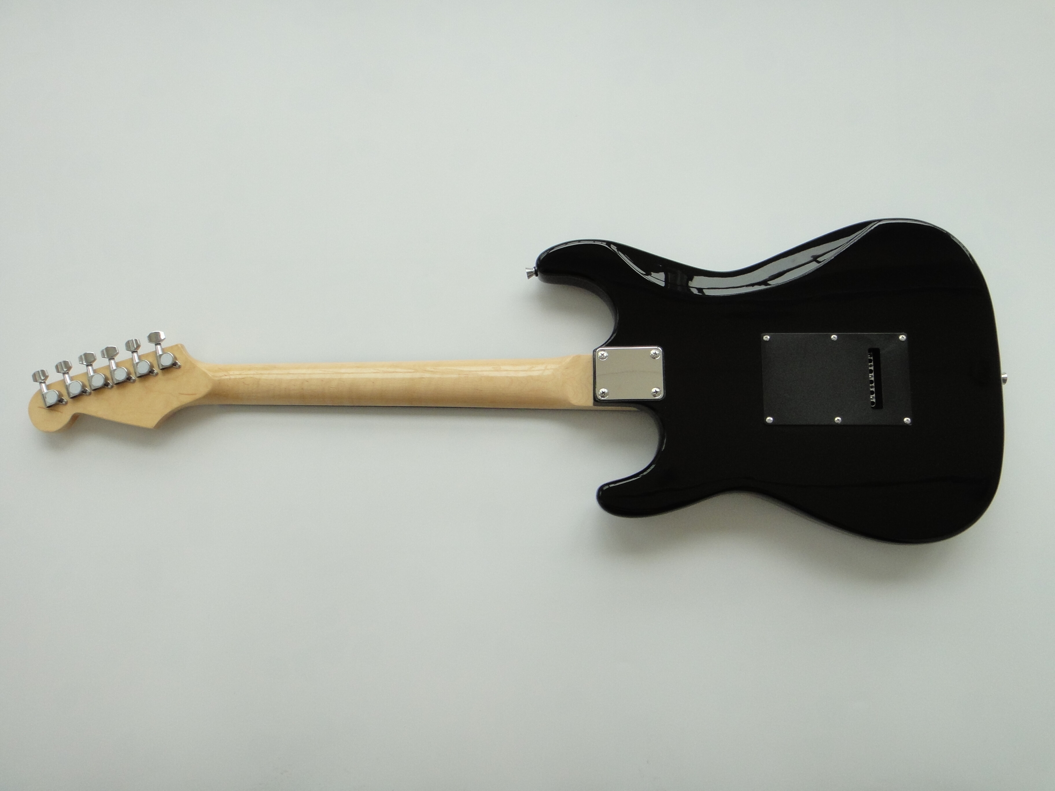 Guitarra Eléctrica Afanti Bolt On Maple Neck SSS Pickups