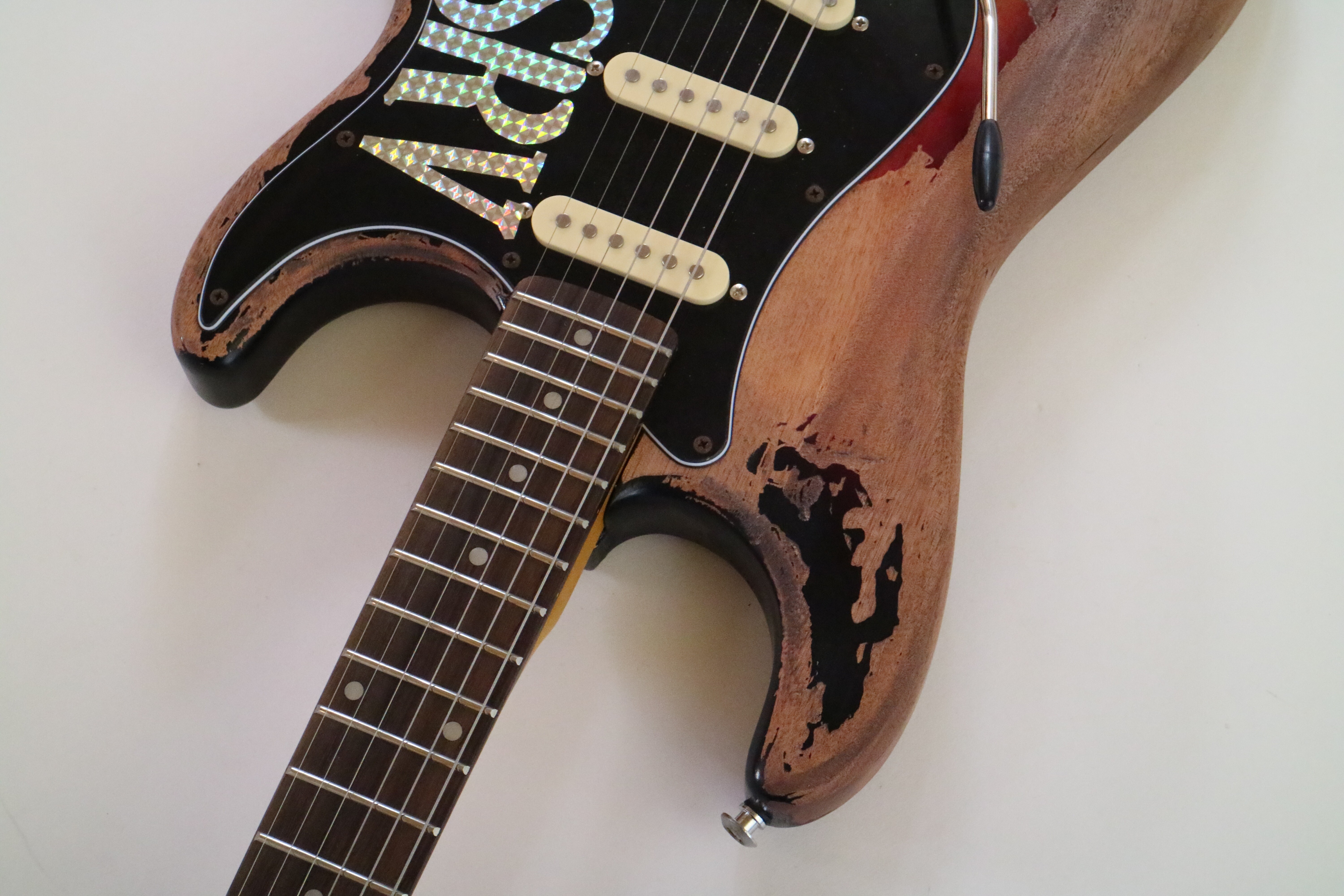 Guitarra Eléctrica Afanti Bolt On Maple Neck