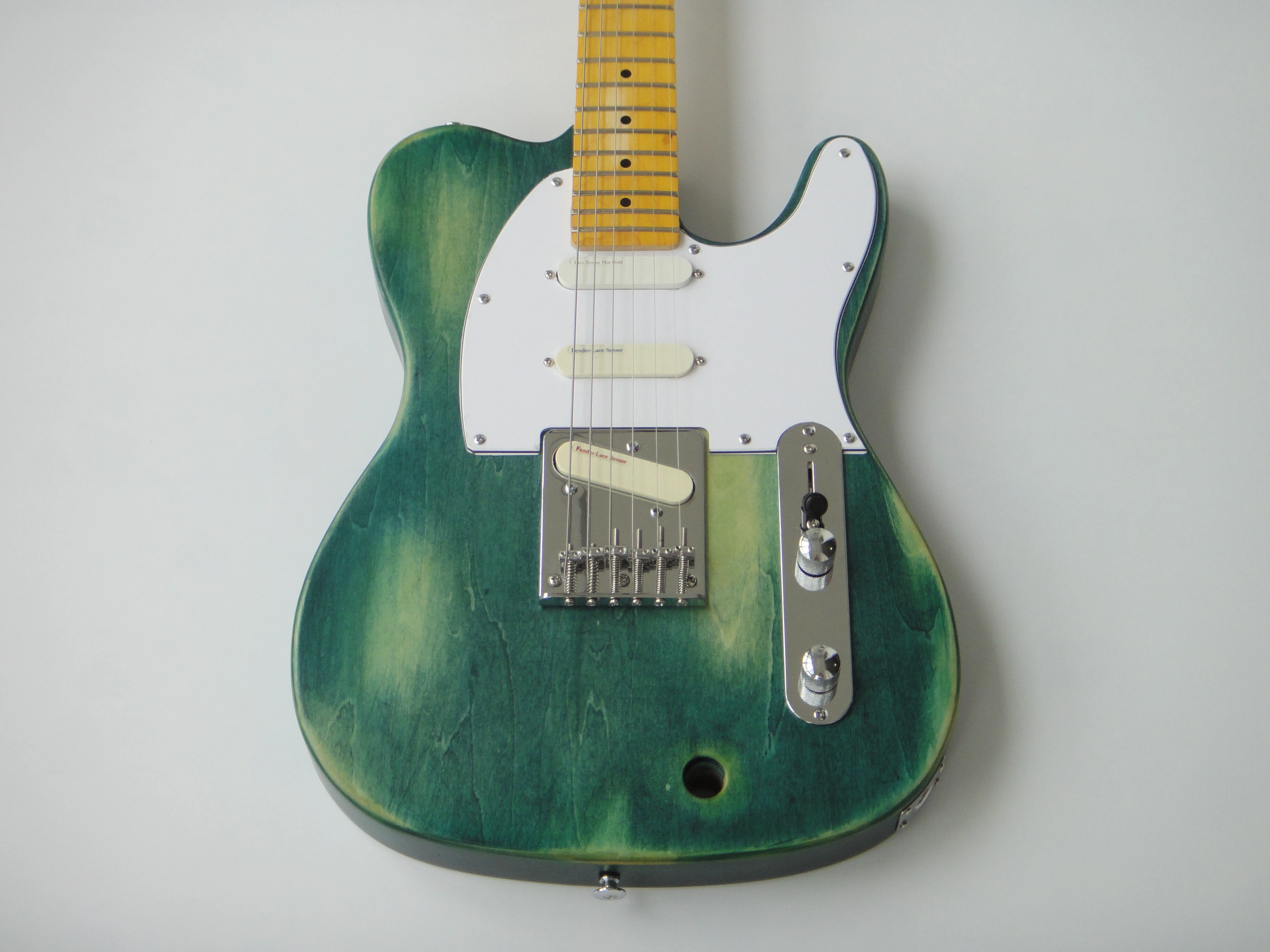 Guitarra Eléctrica Afanti Basswood Body SSS Pickups