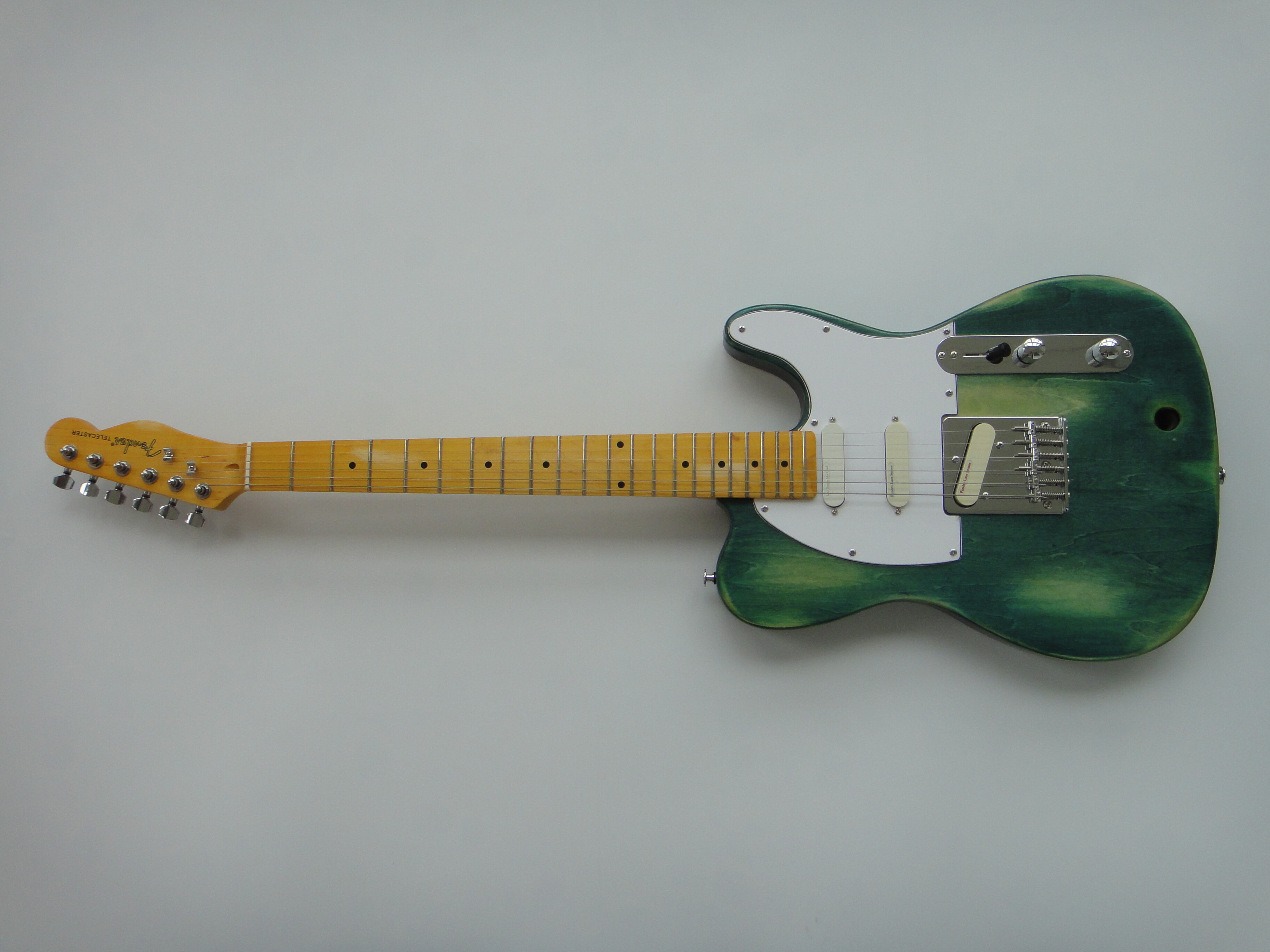 Guitarra Eléctrica Afanti Basswood Body SSS Pickups