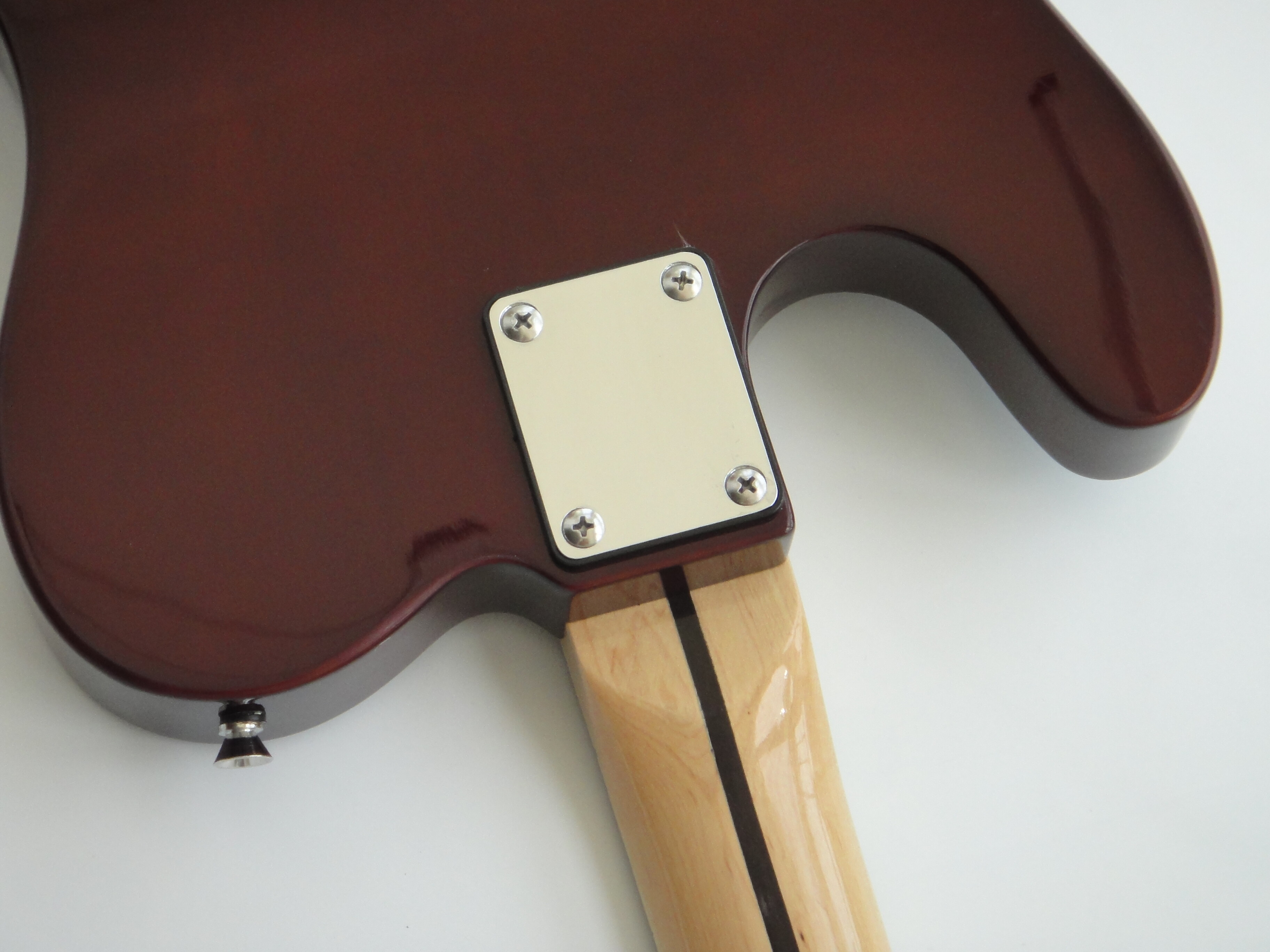 Guitarra Eléctrica Afanti Customized Basswood Body Maple Neck