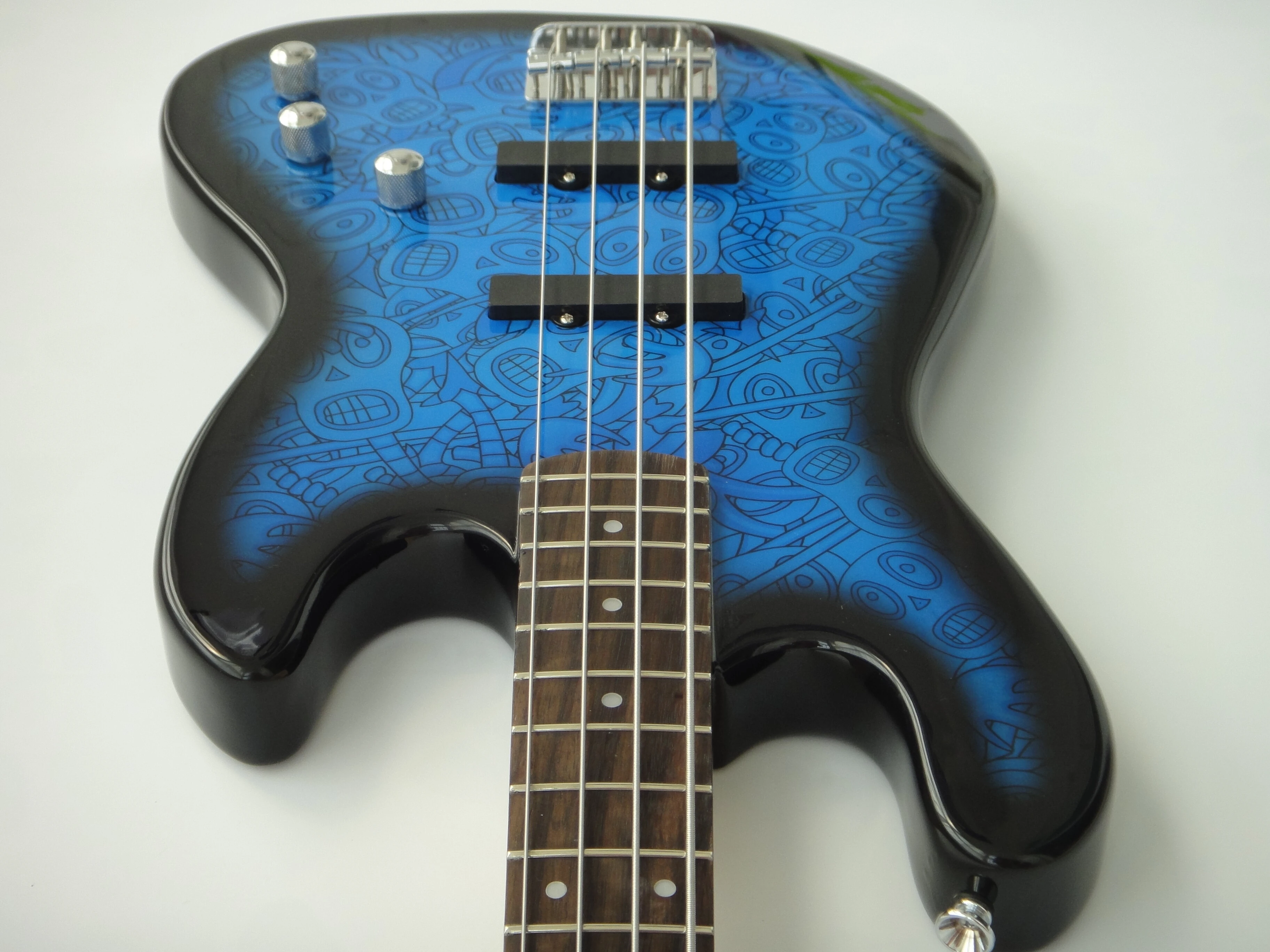 Guitarra Bajo Eléctrico Afanti Customized Maple Neck