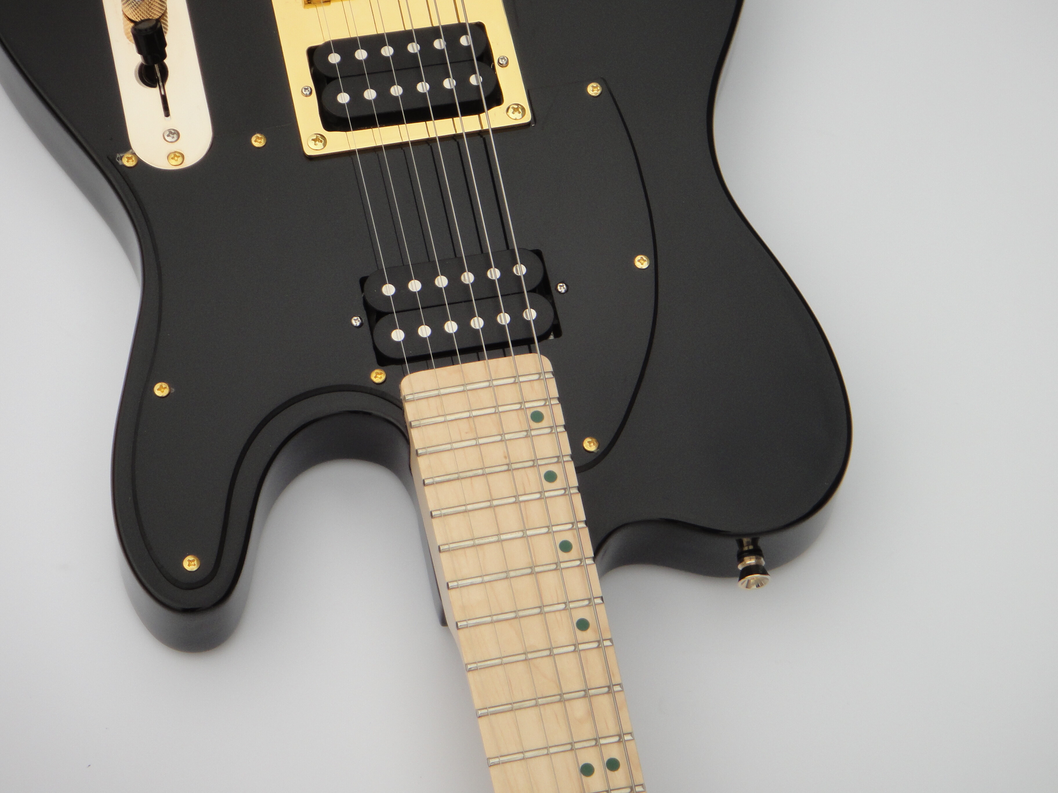 Guitarra Eléctrica Afanti Bolt On Cuerpo Caoba Mástil Arce