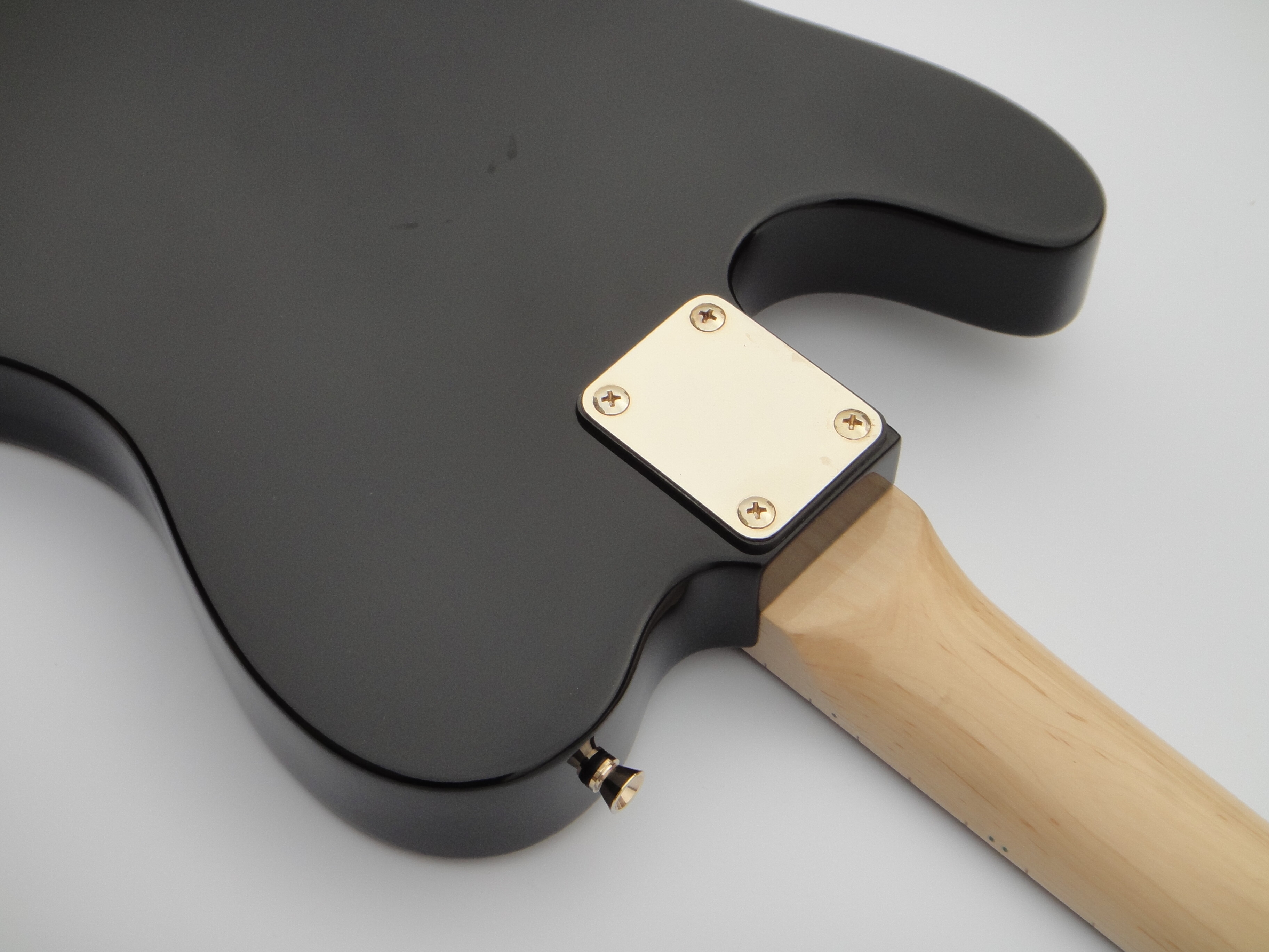 Guitarra Eléctrica Afanti Bolt On Cuerpo Caoba Mástil Arce