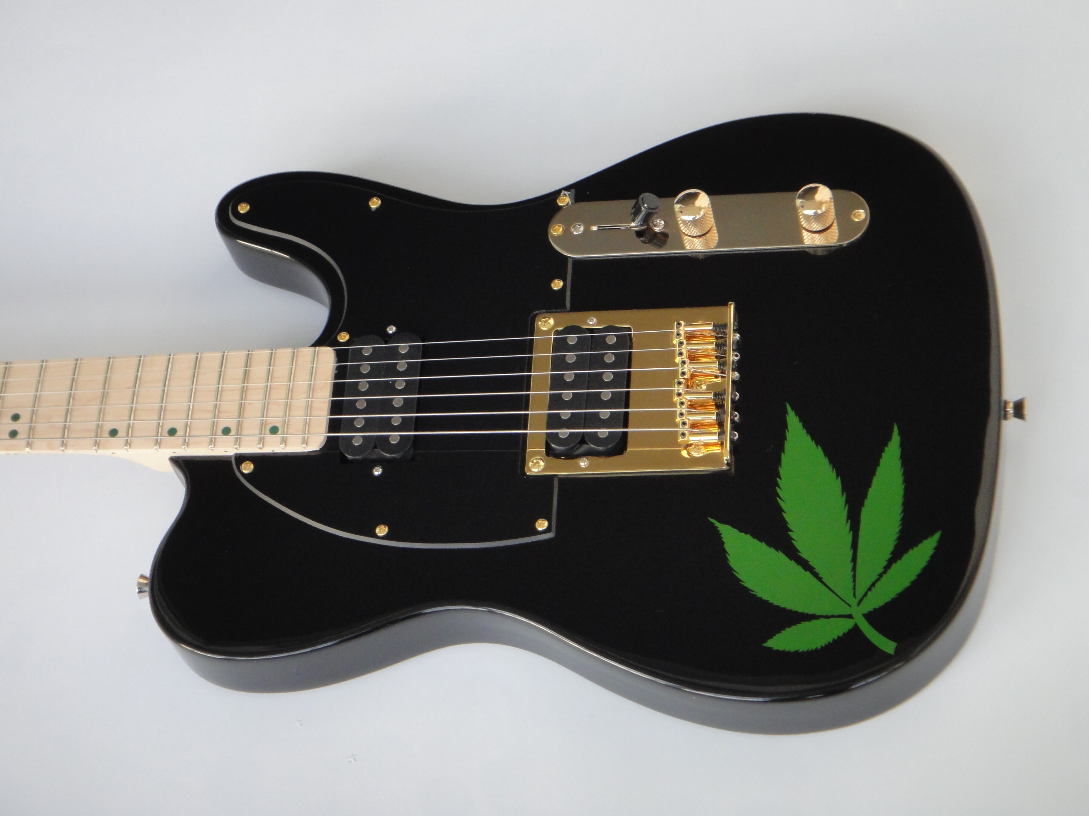 Guitarra Eléctrica Afanti Bolt On Cuerpo Caoba Mástil Arce