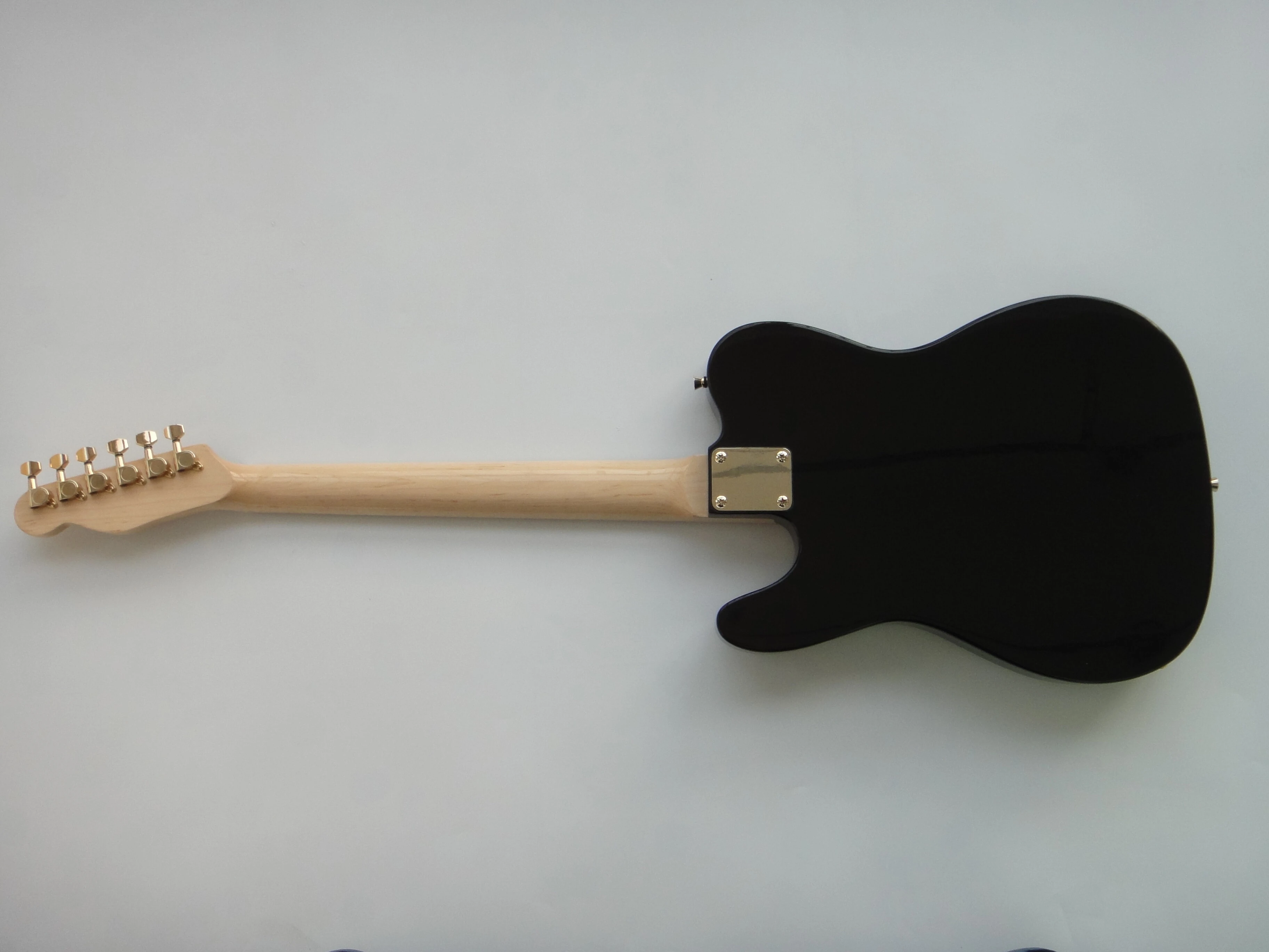 Guitarra Eléctrica Afanti Bolt On Cuerpo Caoba Mástil Arce