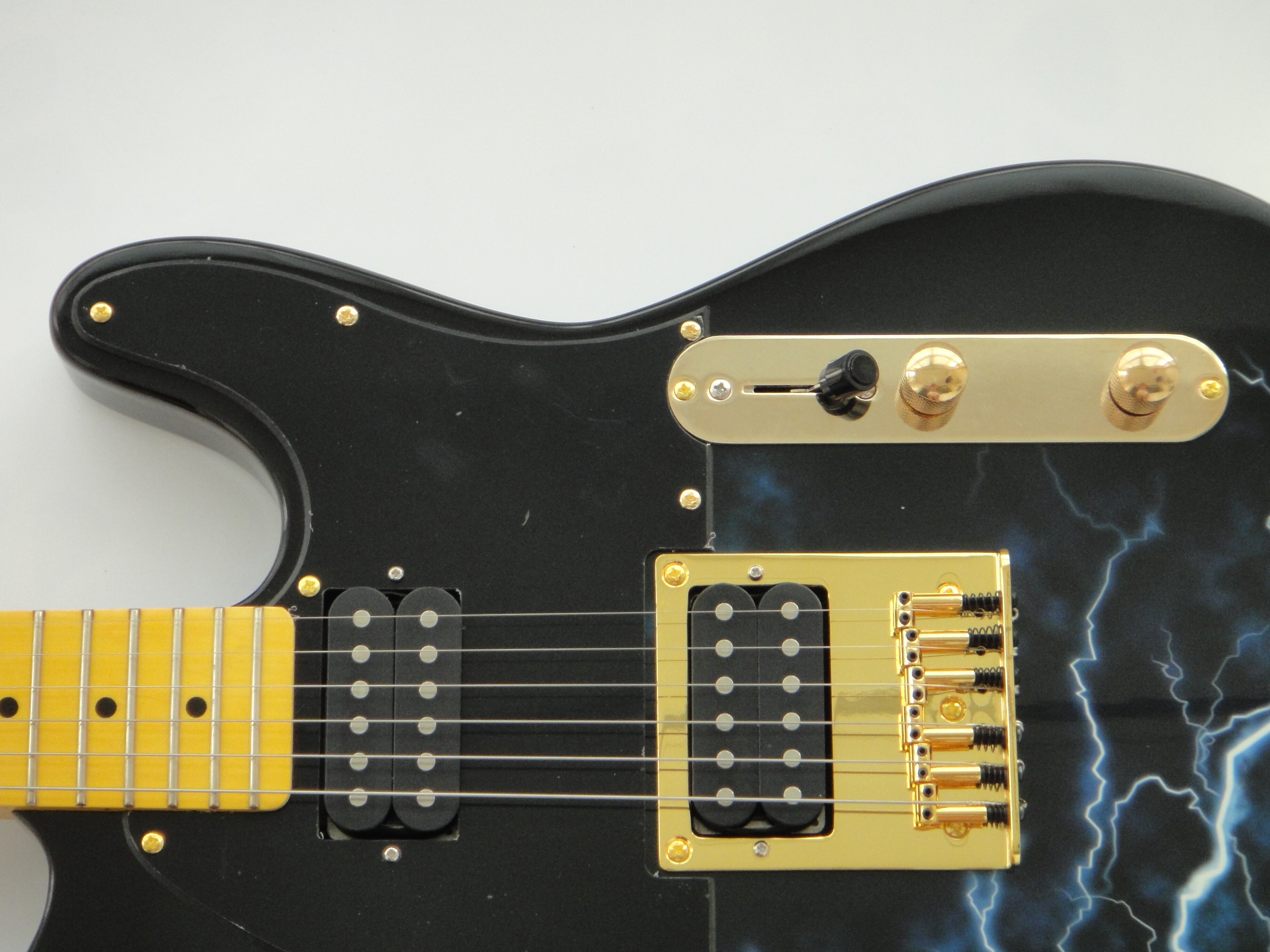 Guitarra Eléctrica Afanti Customized Cuerpo Caoba Diapasón Arce