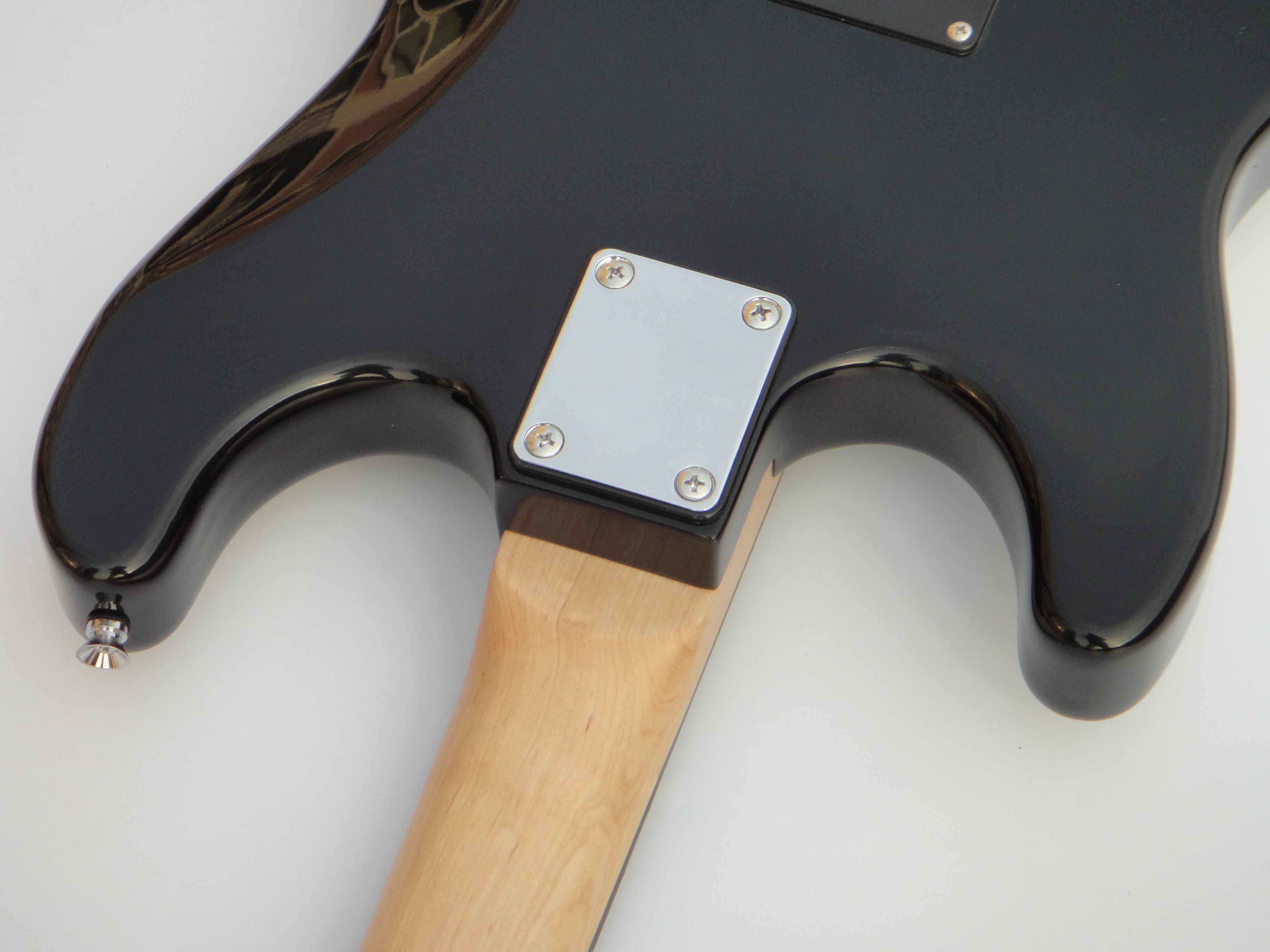 Guitarra Eléctrica Afanti Customized Bolt On Maple Neck