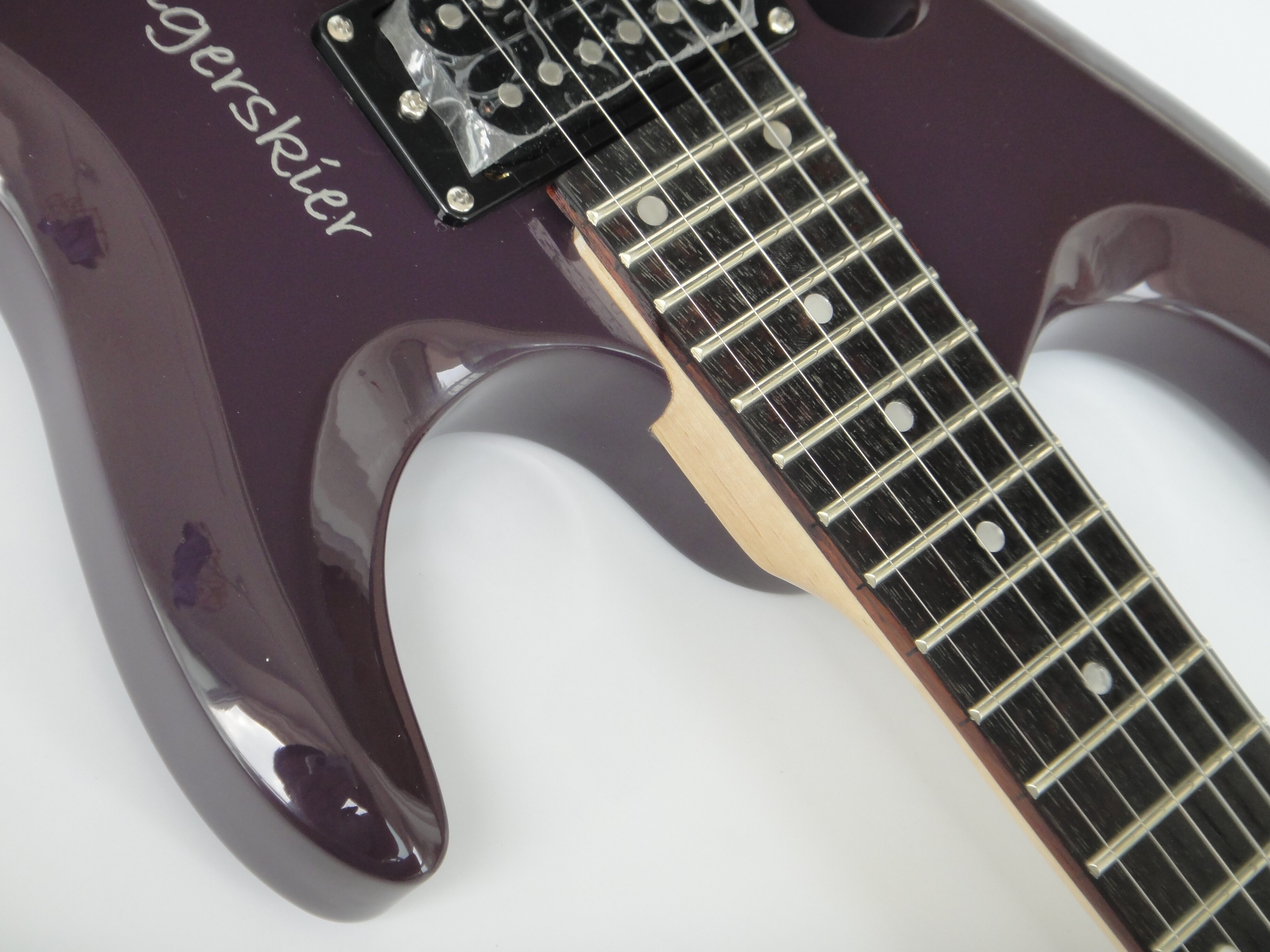 Afanti Customized Hsh 6 Cuerdas Guitarra Eléctrica Sin Cabeza