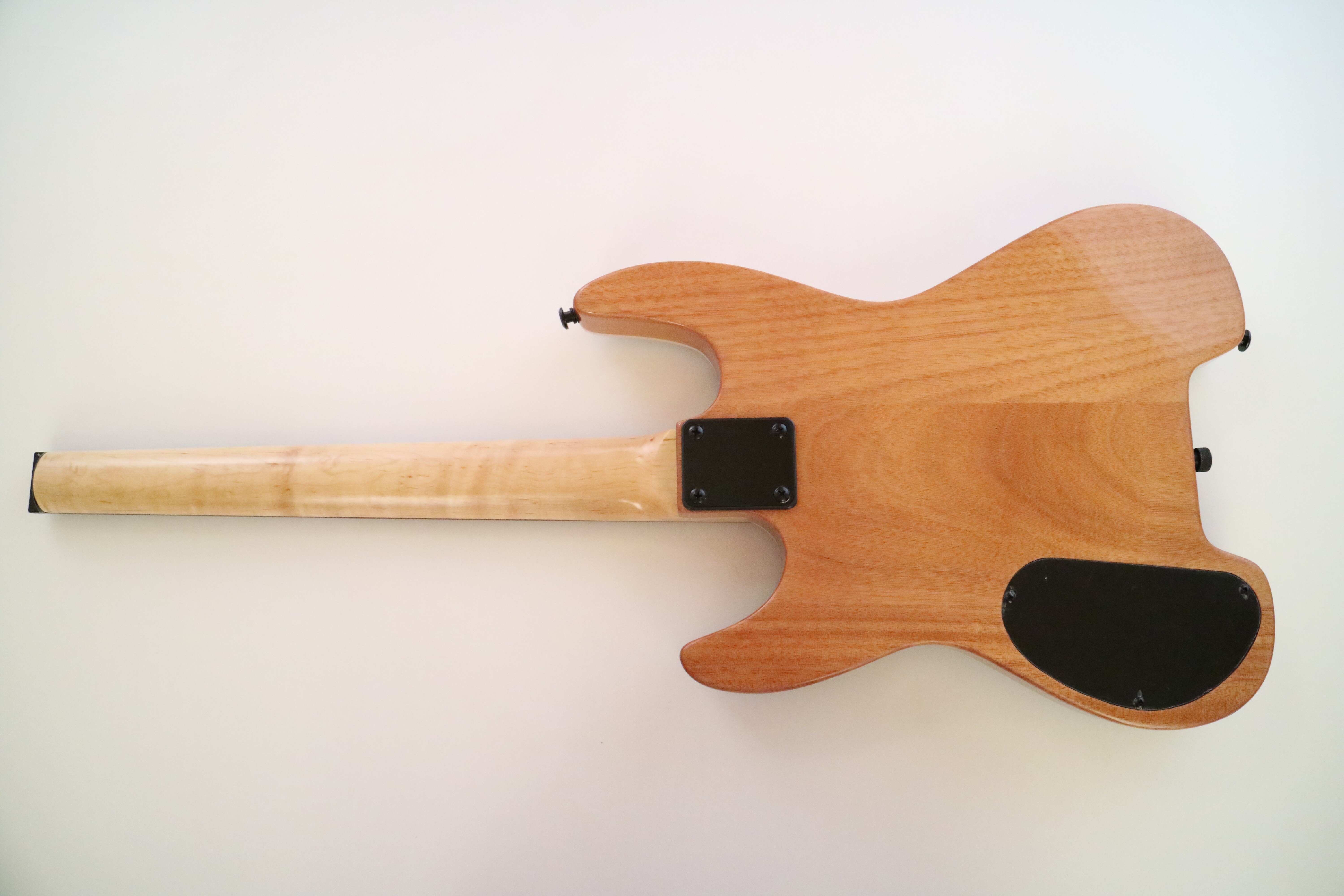 Guitarra Afanti Customized Hh Double Locking 6 Cuerdas Negra Sin Cabeza