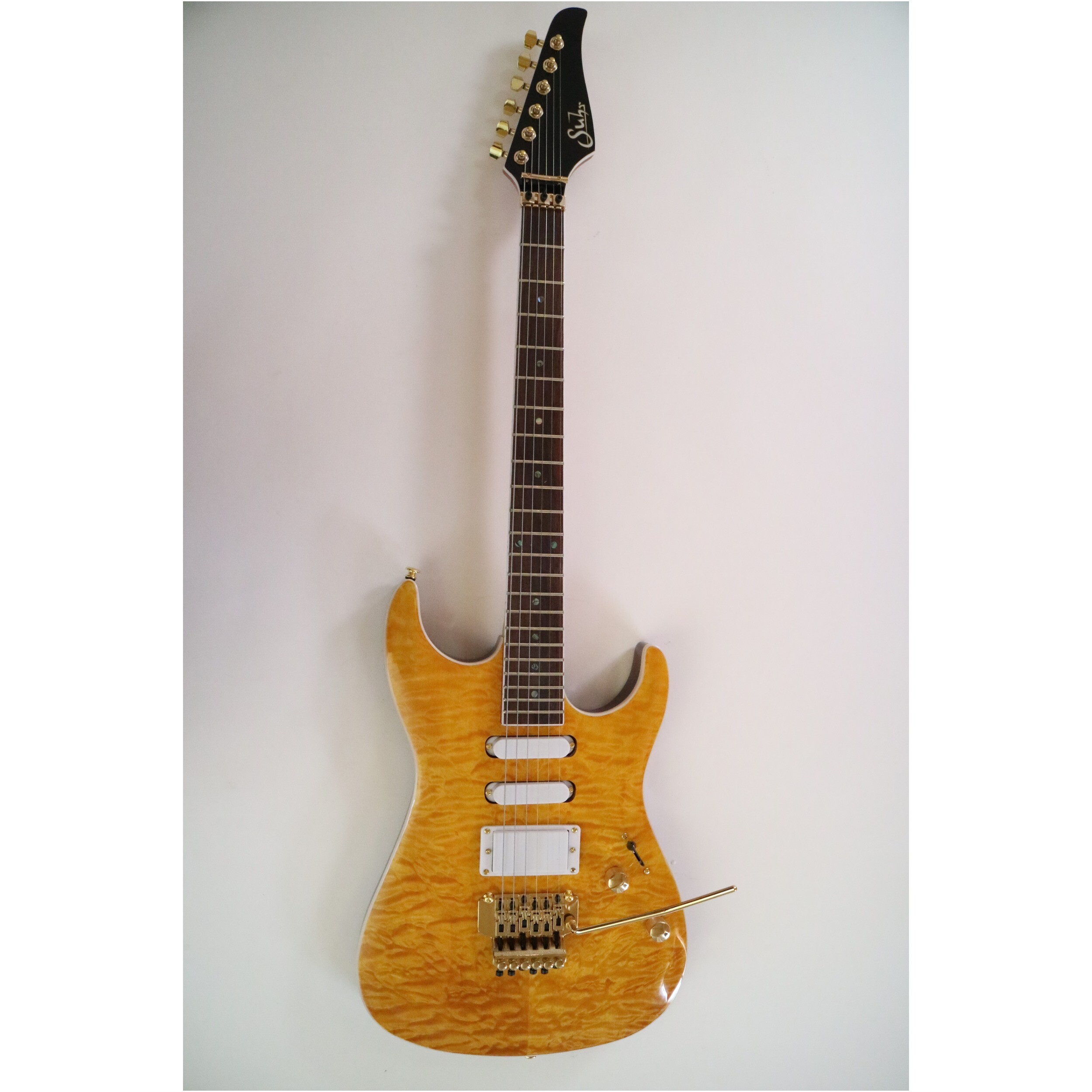 Guitarra Eléctrica Afanti Customized Sh Cuerpo de Caoba con Chapa de Arce Acolchado