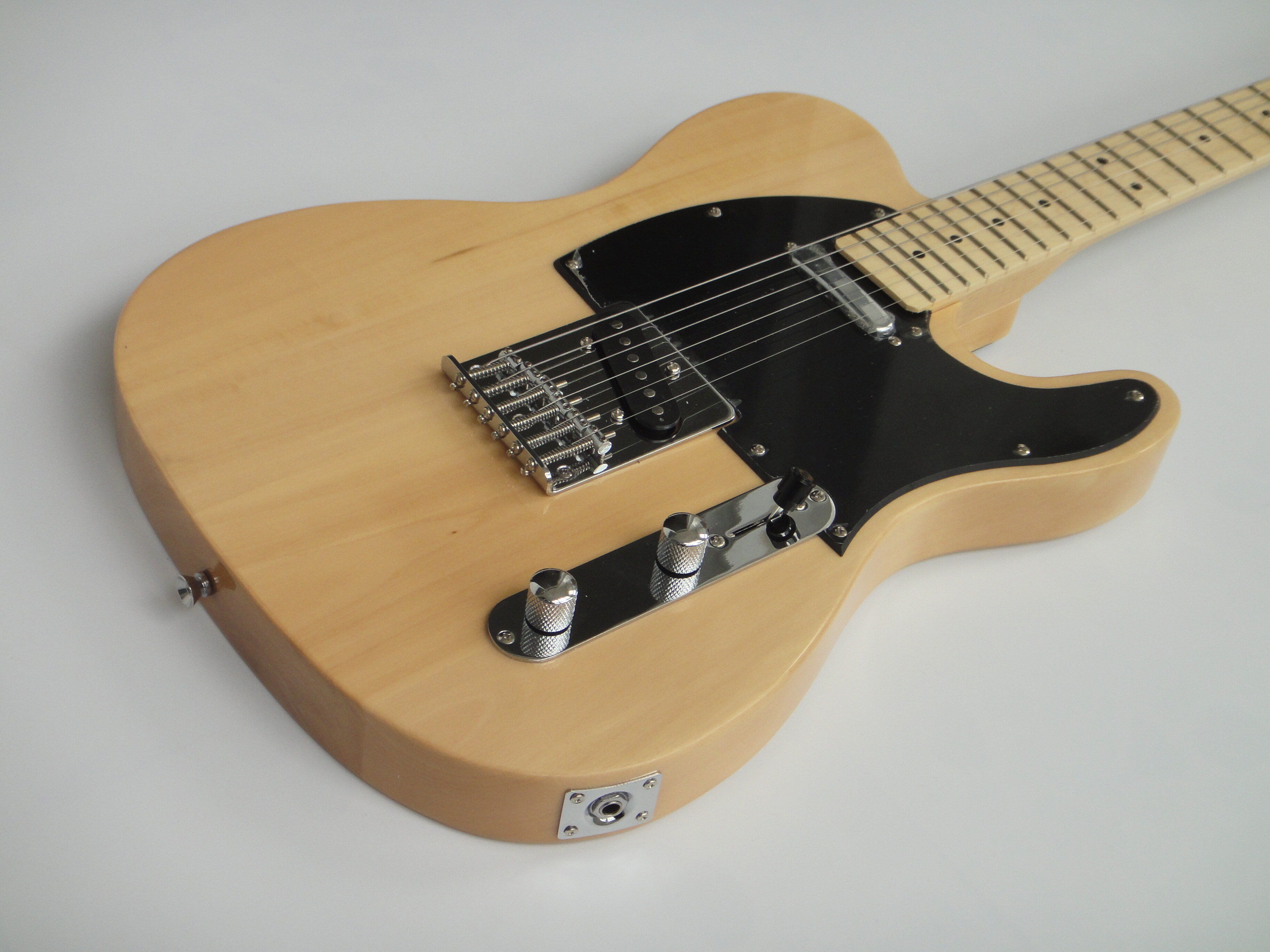 Guitarra Eléctrica Afanti Bolt On Maple Body