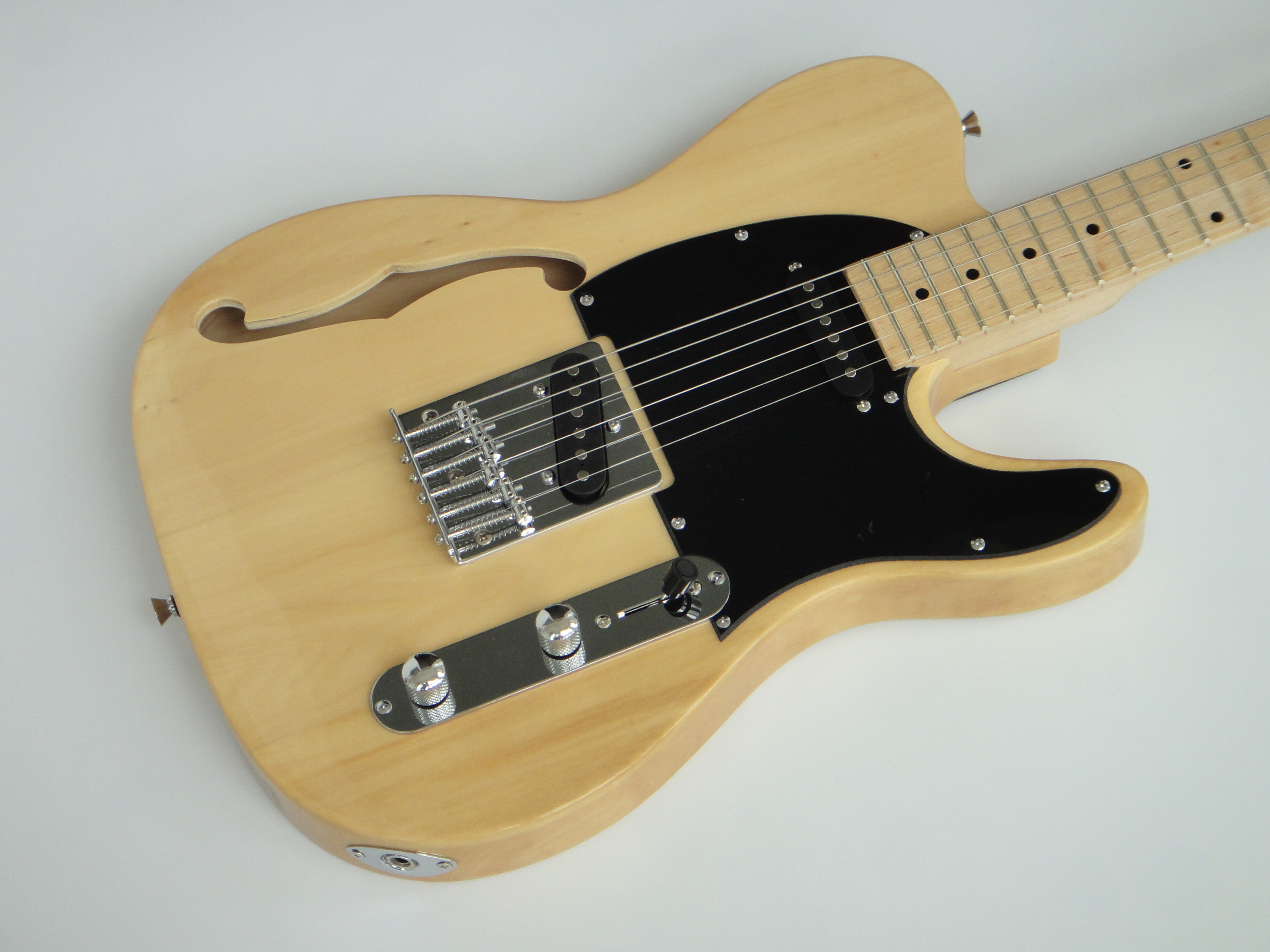 Guitarra Eléctrica Afanti Cuerpo Arce Semi Hueco