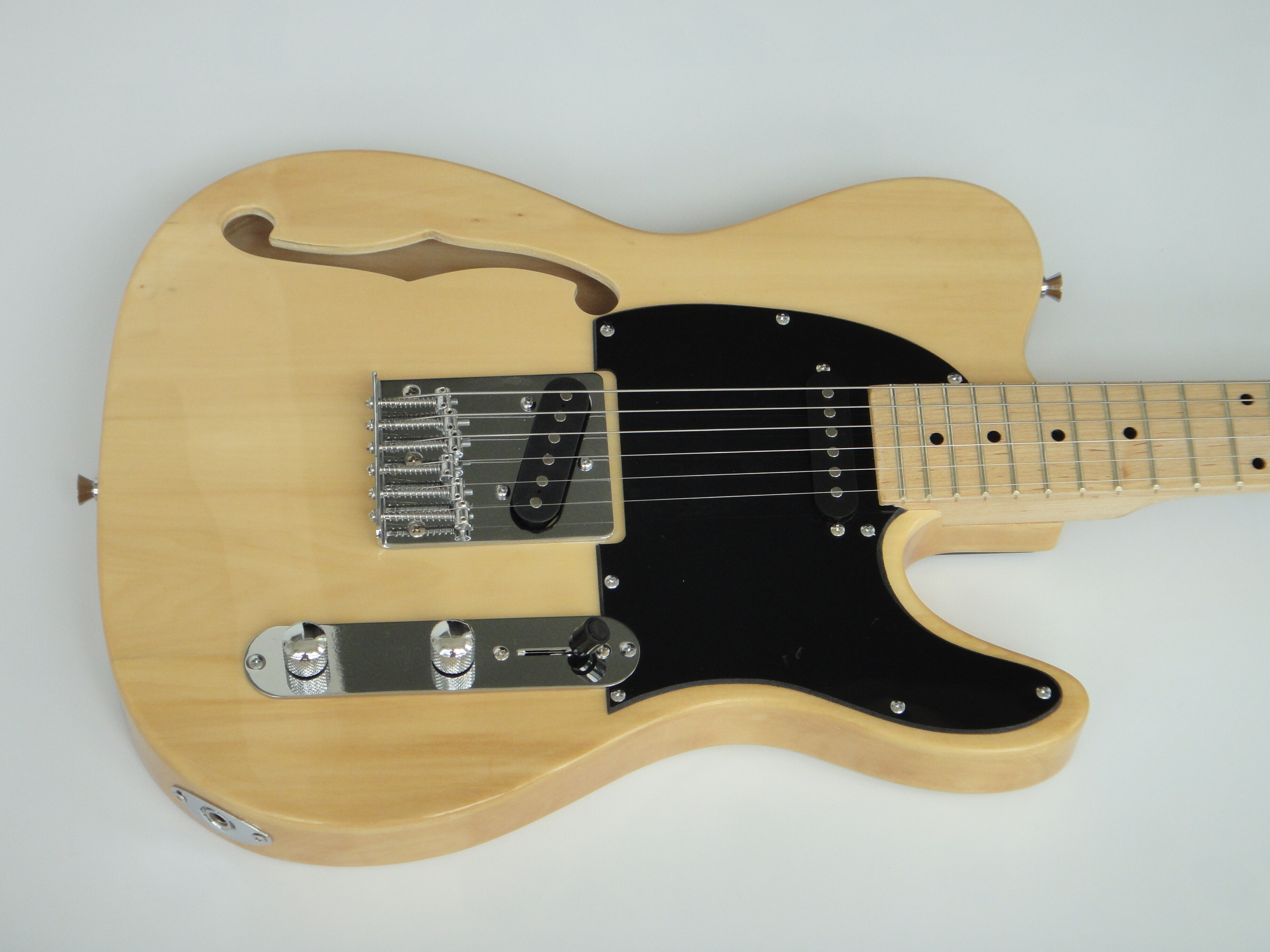 Guitarra Eléctrica Afanti Cuerpo Arce Semi Hueco