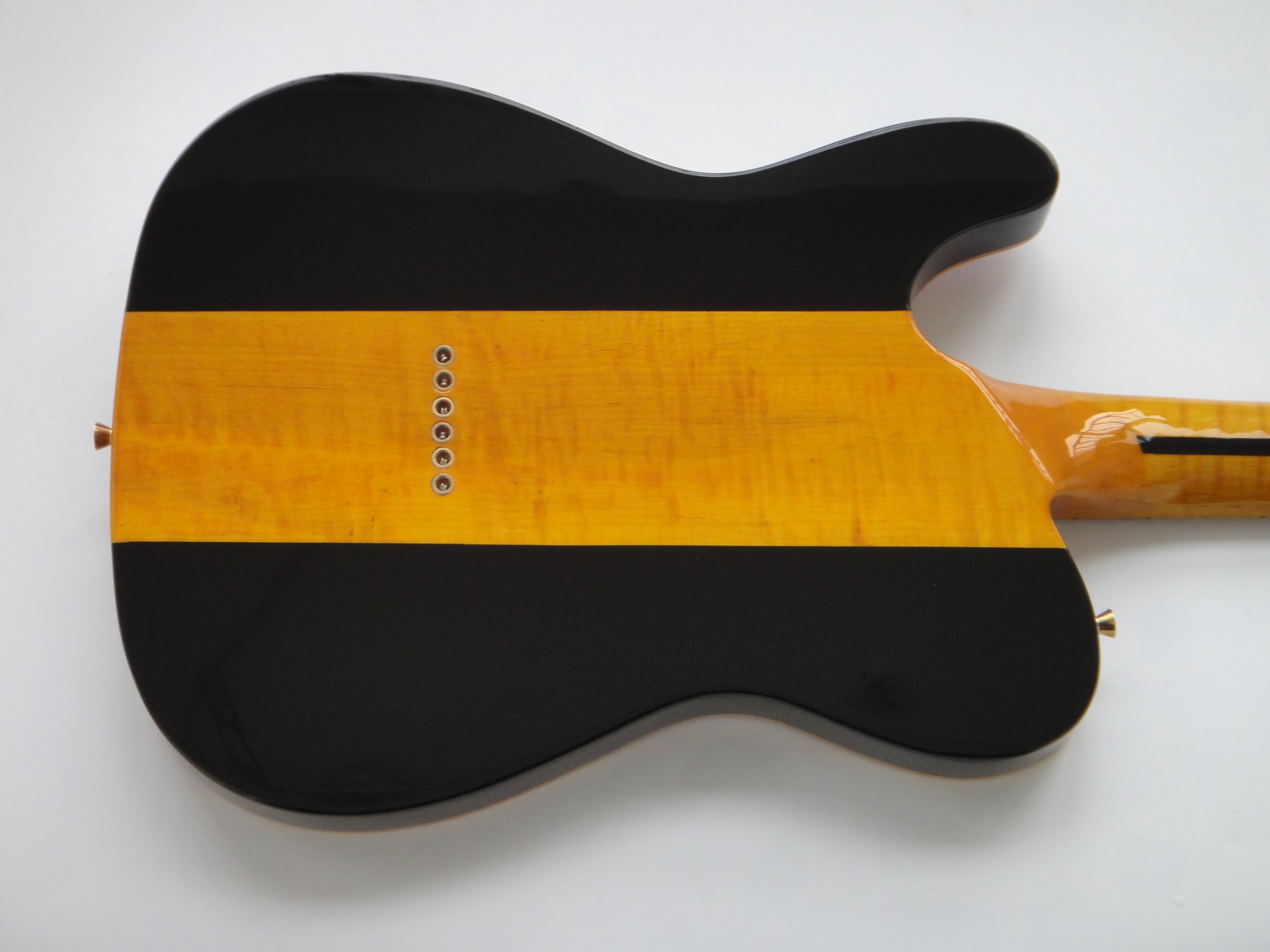 Afanti Guitarra acústica eléctrica personalizada con cuerpo de caoba y chapa de arce acolchado
