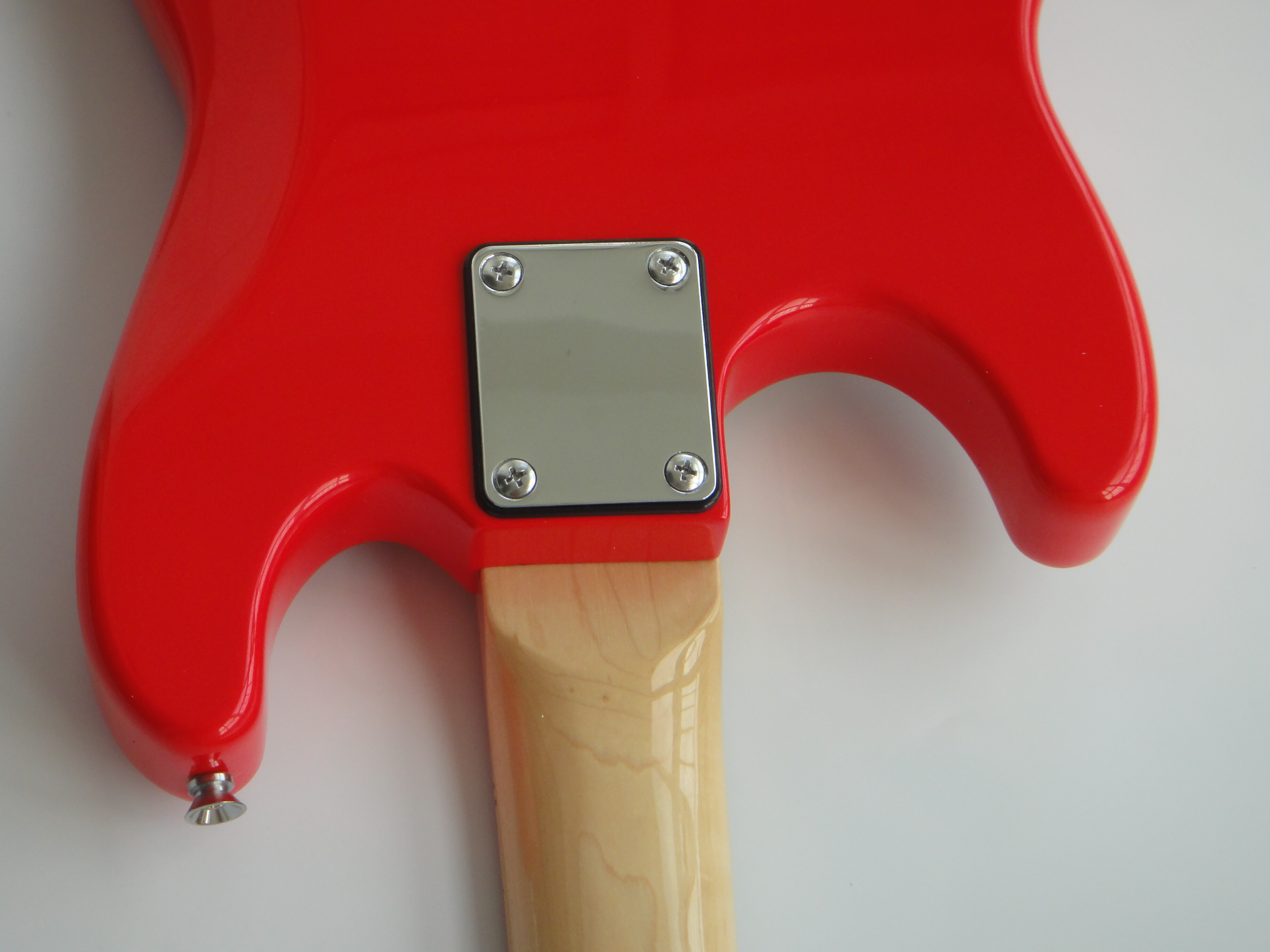 Afanti Guitarra Eléctrica Roja con Cuerpo de Caoba y Mástil de Arce