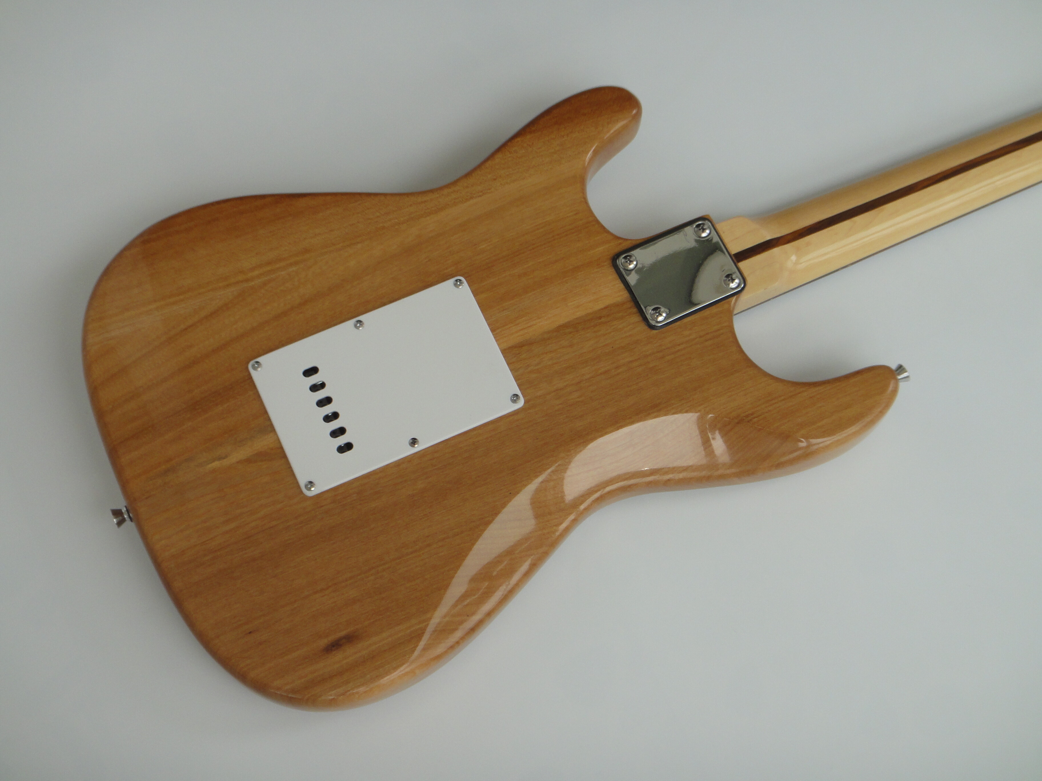 Afanti Guitarra Eléctrica ST con Mástil de Arce Atornillado Personalizada