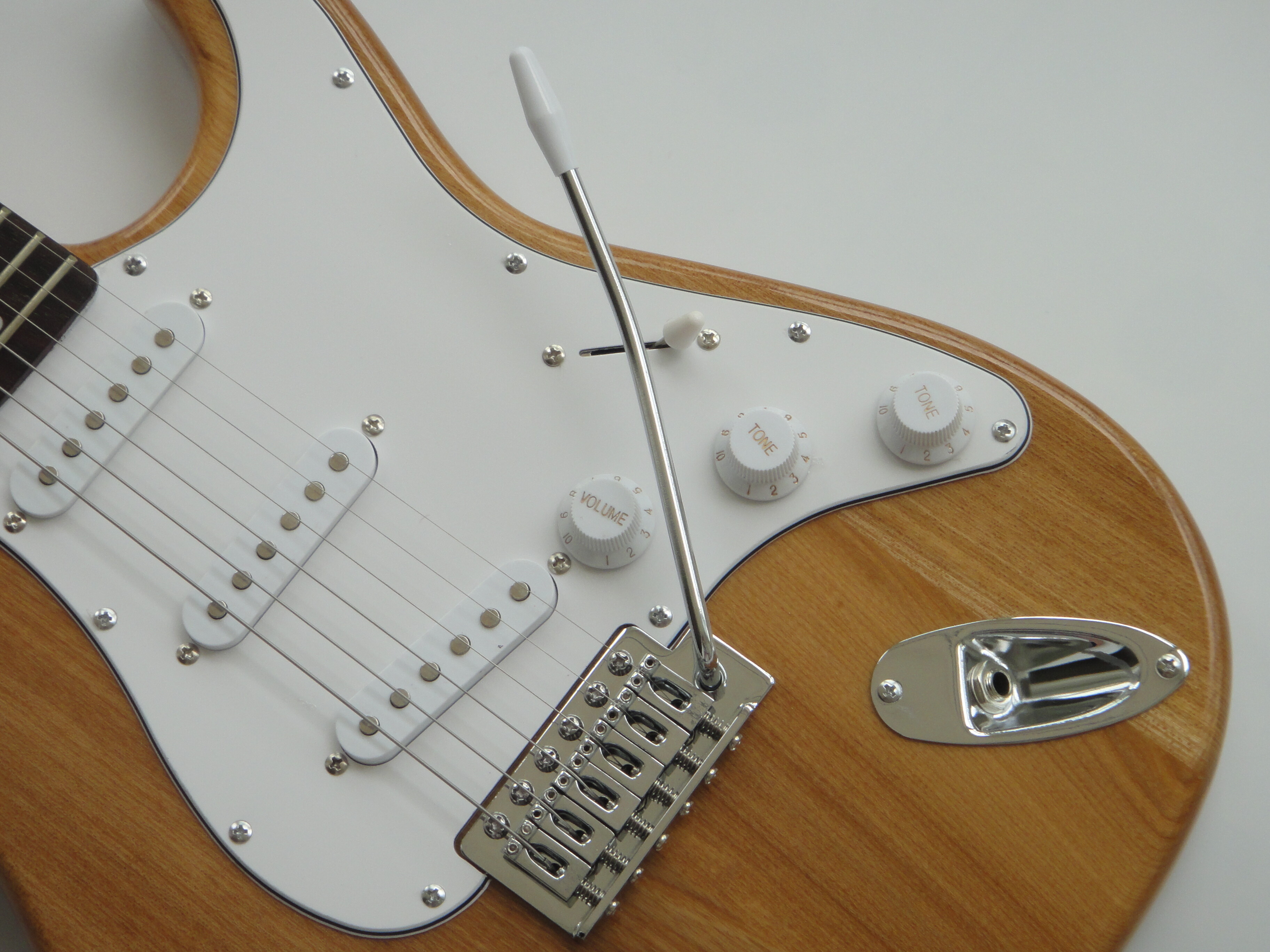 Afanti Guitarra Eléctrica ST con Mástil de Arce Atornillado Personalizada