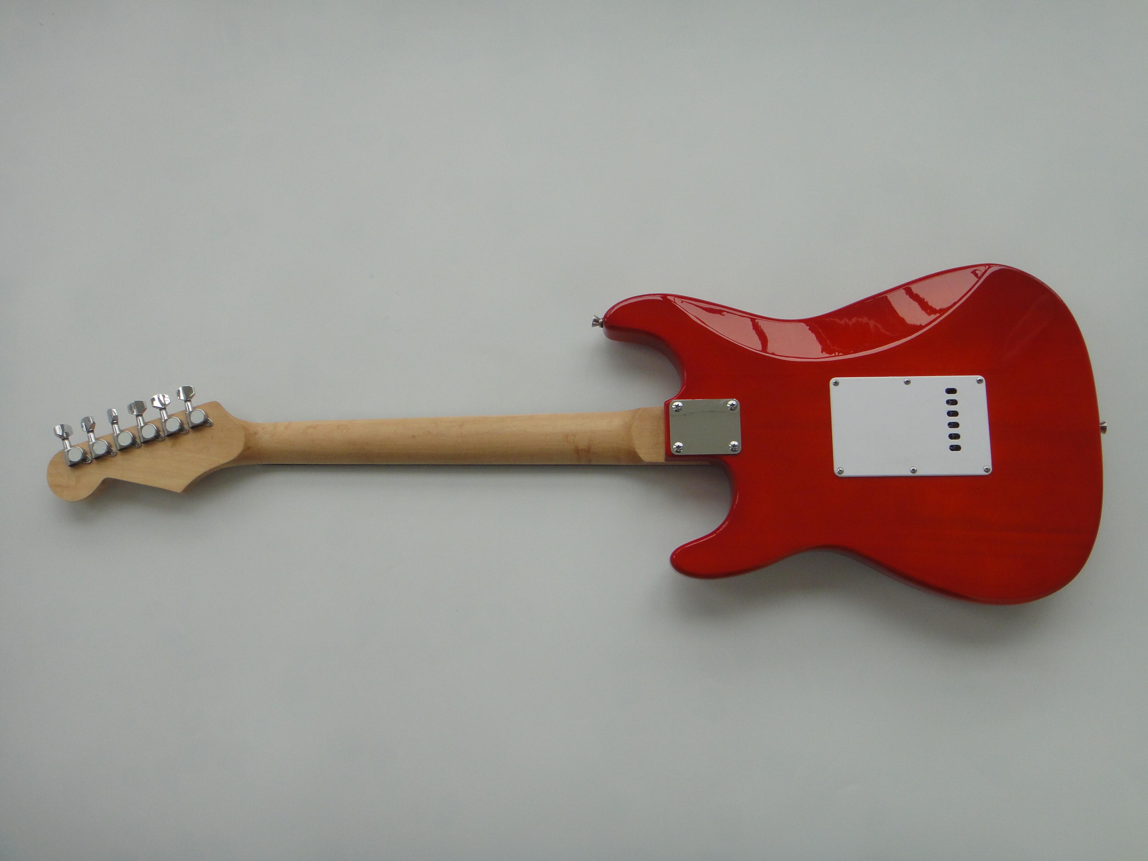 Guitarra Eléctrica Afanti SSS Pickups Cuerpo de Caoba Modelo St