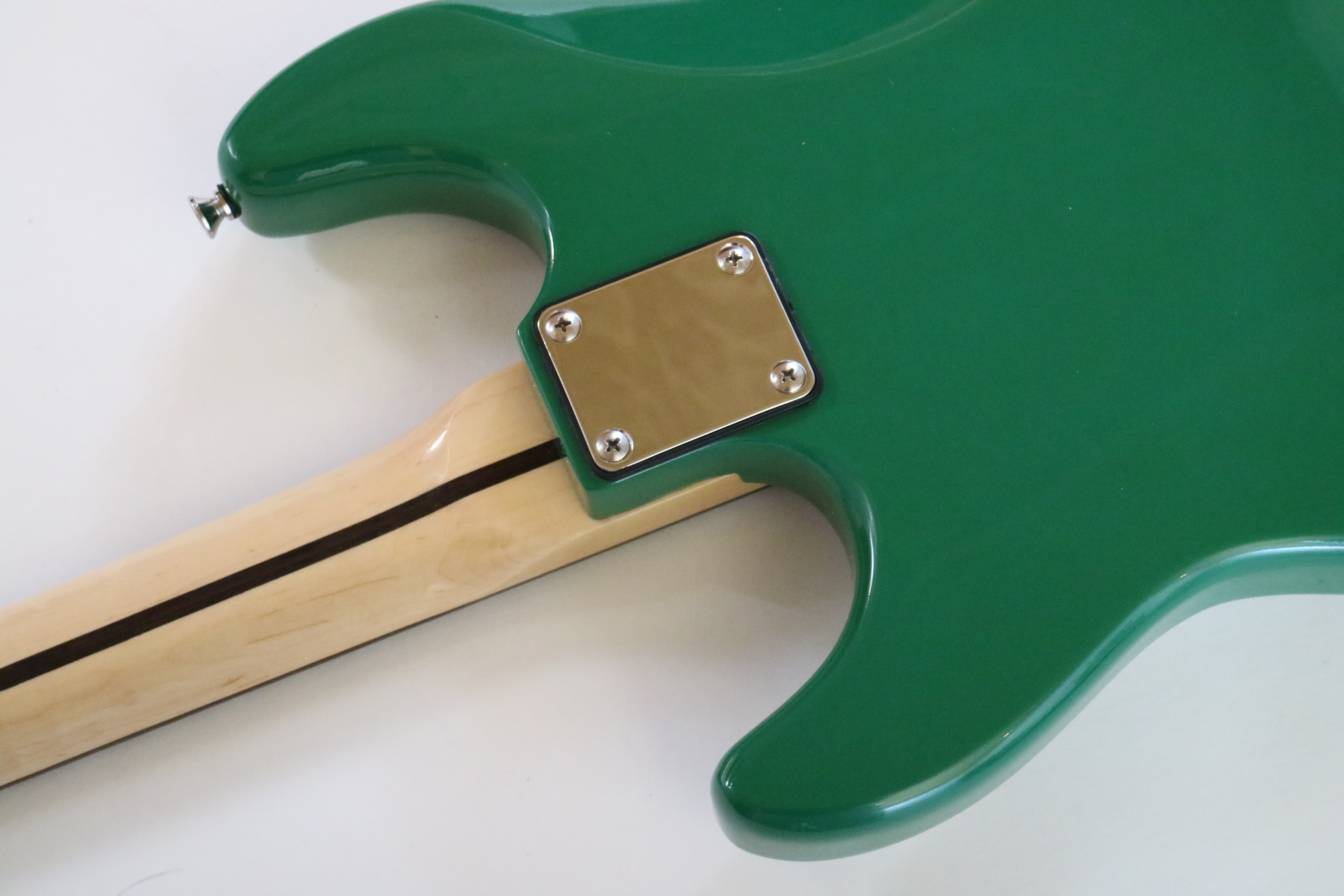 Afanti Guitarra Eléctrica ST con Mástil de Arce Atornillado