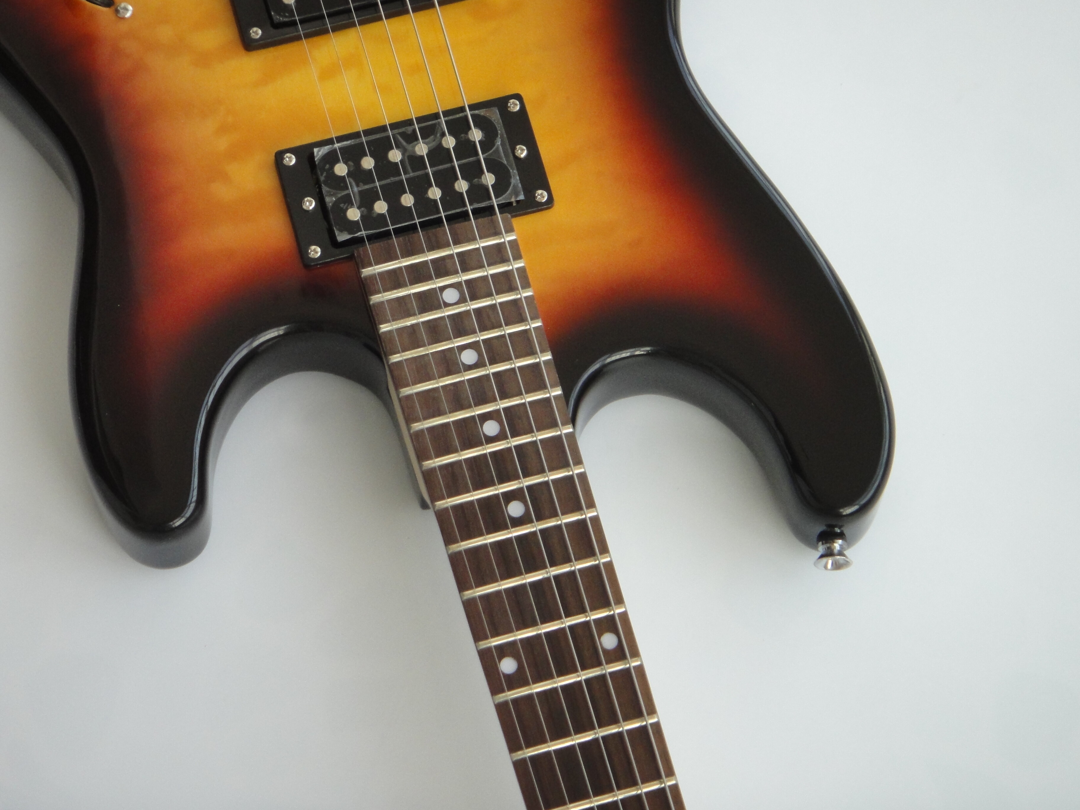 Afanti Guitarra Eléctrica con Cuerpo de Caoba Sunburst y Tapa Arce Acolchado