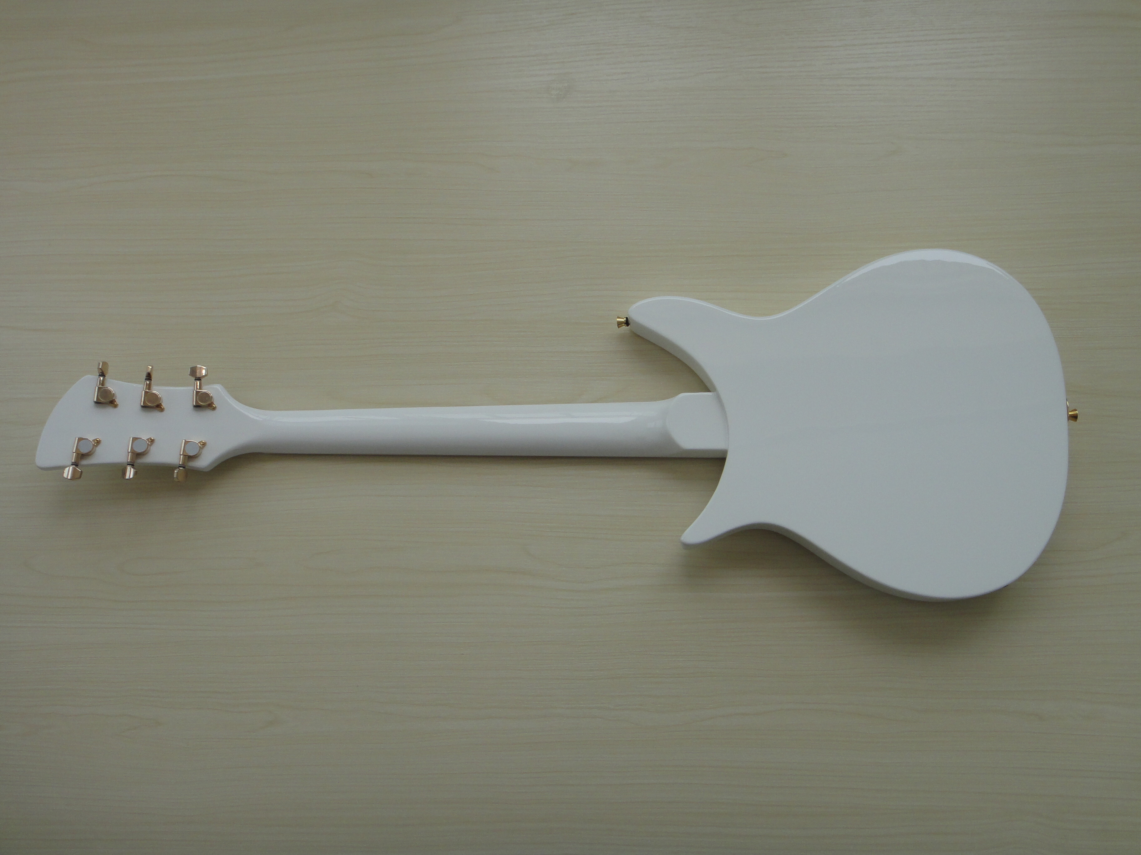 Guitarra eléctrica estilo Rick personalizada Afanti con cuerpo de caoba